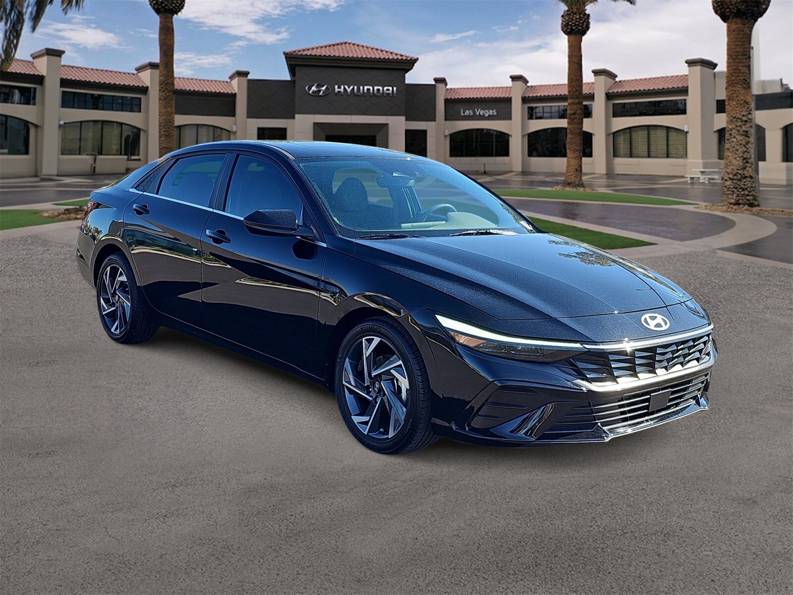 2024 Hyundai Elantra SEL Convenience photo 2