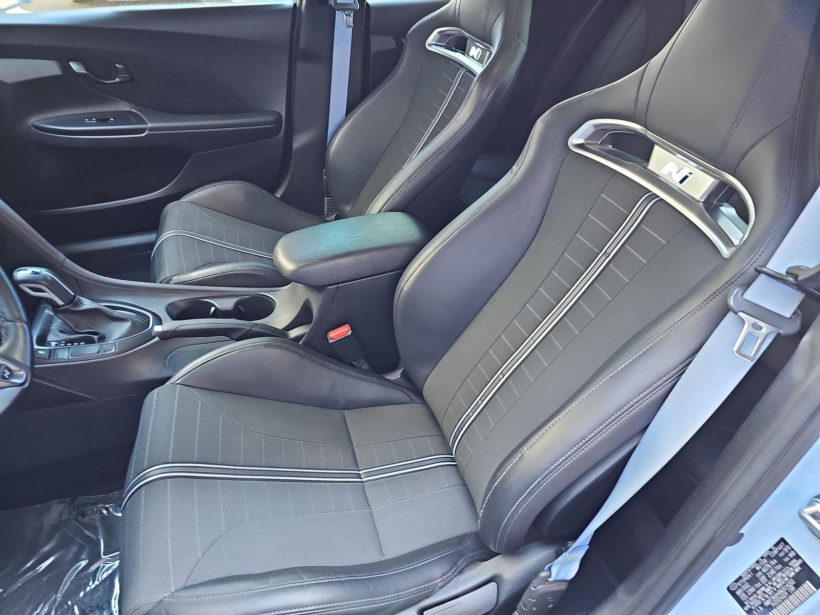 Thumbnail: 2022 Hyundai Veloster - 15