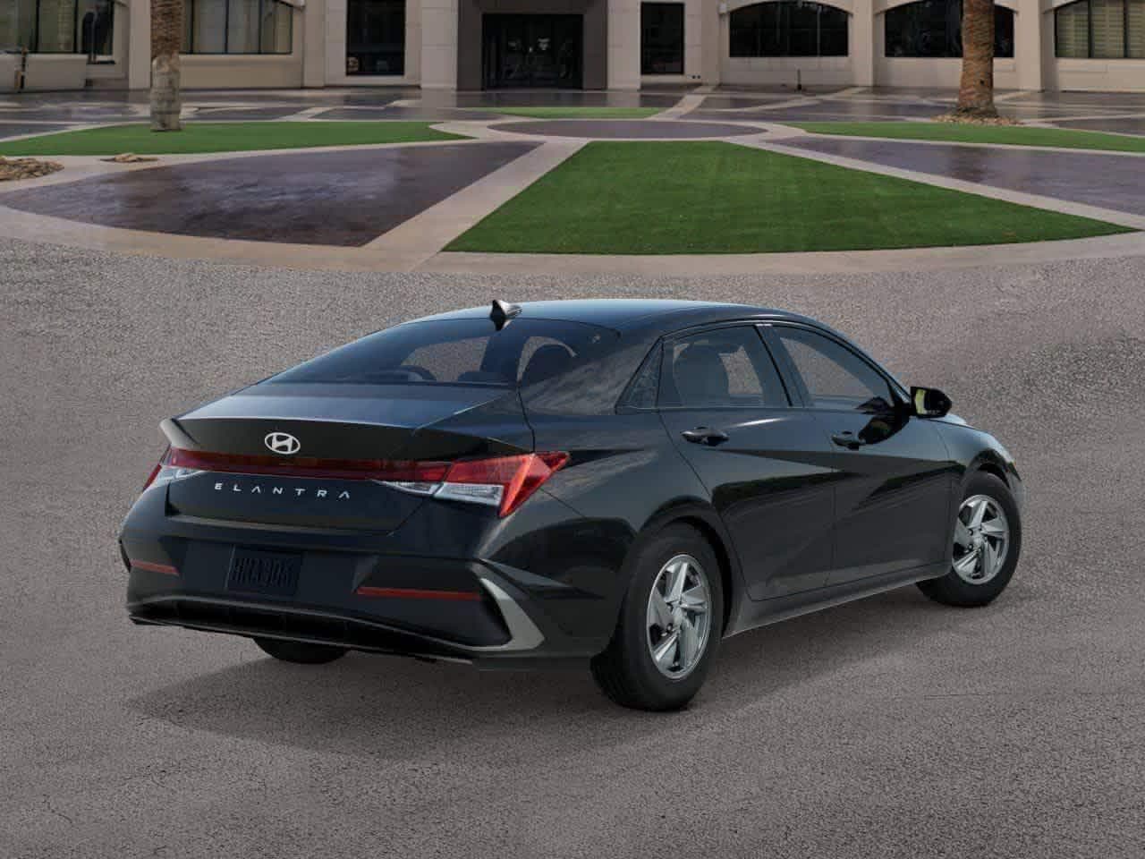 Thumbnail: 2026 Hyundai Elantra - 4