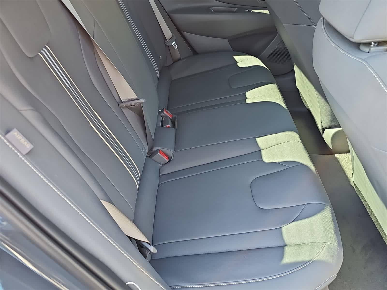 Thumbnail: 2025 Hyundai Elantra - 17