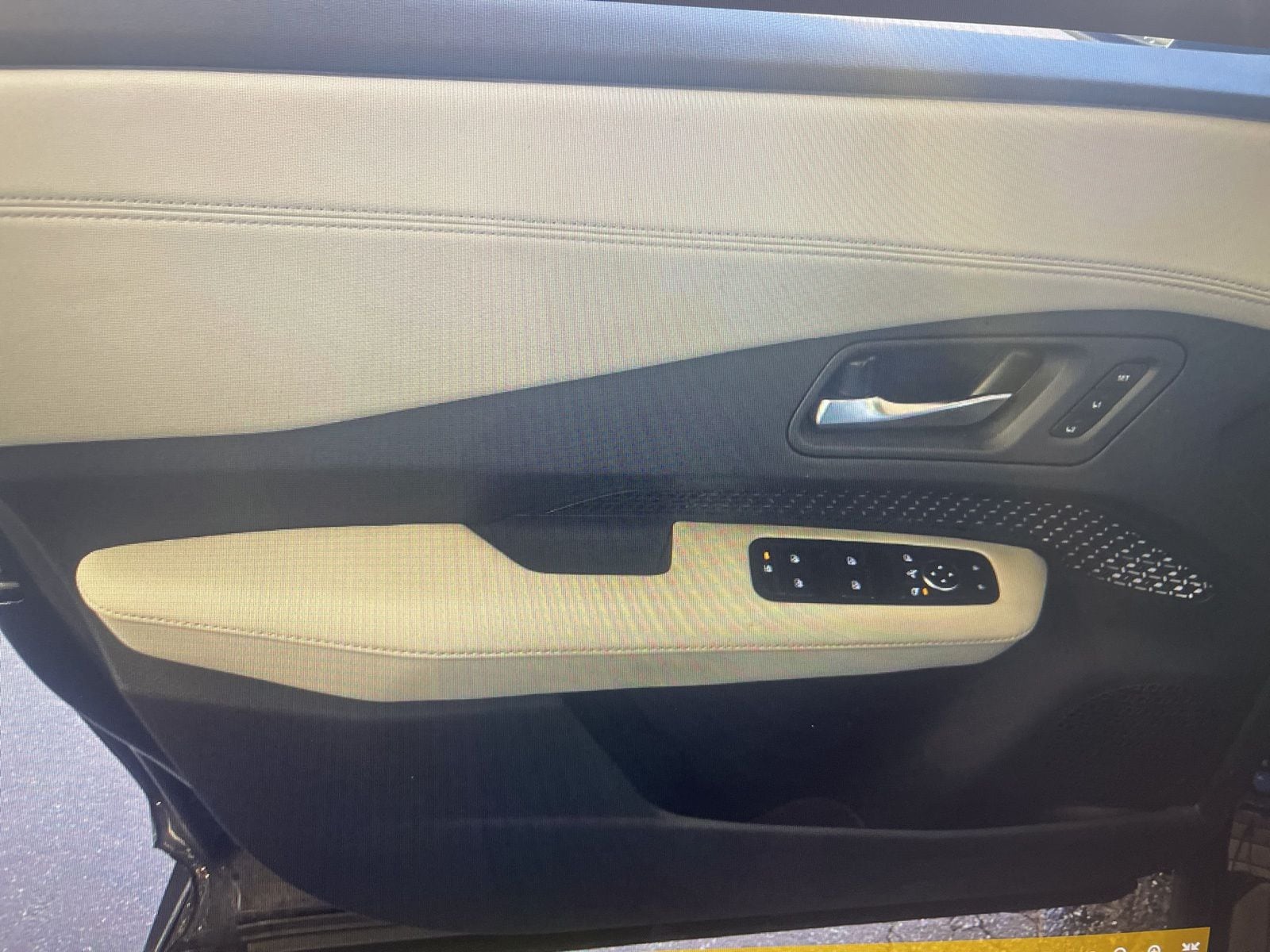 Thumbnail: 2023 Nissan Ariya - 8