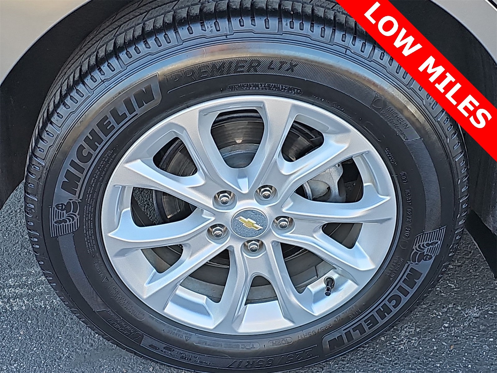 Thumbnail: 2018 Chevrolet Equinox - 12