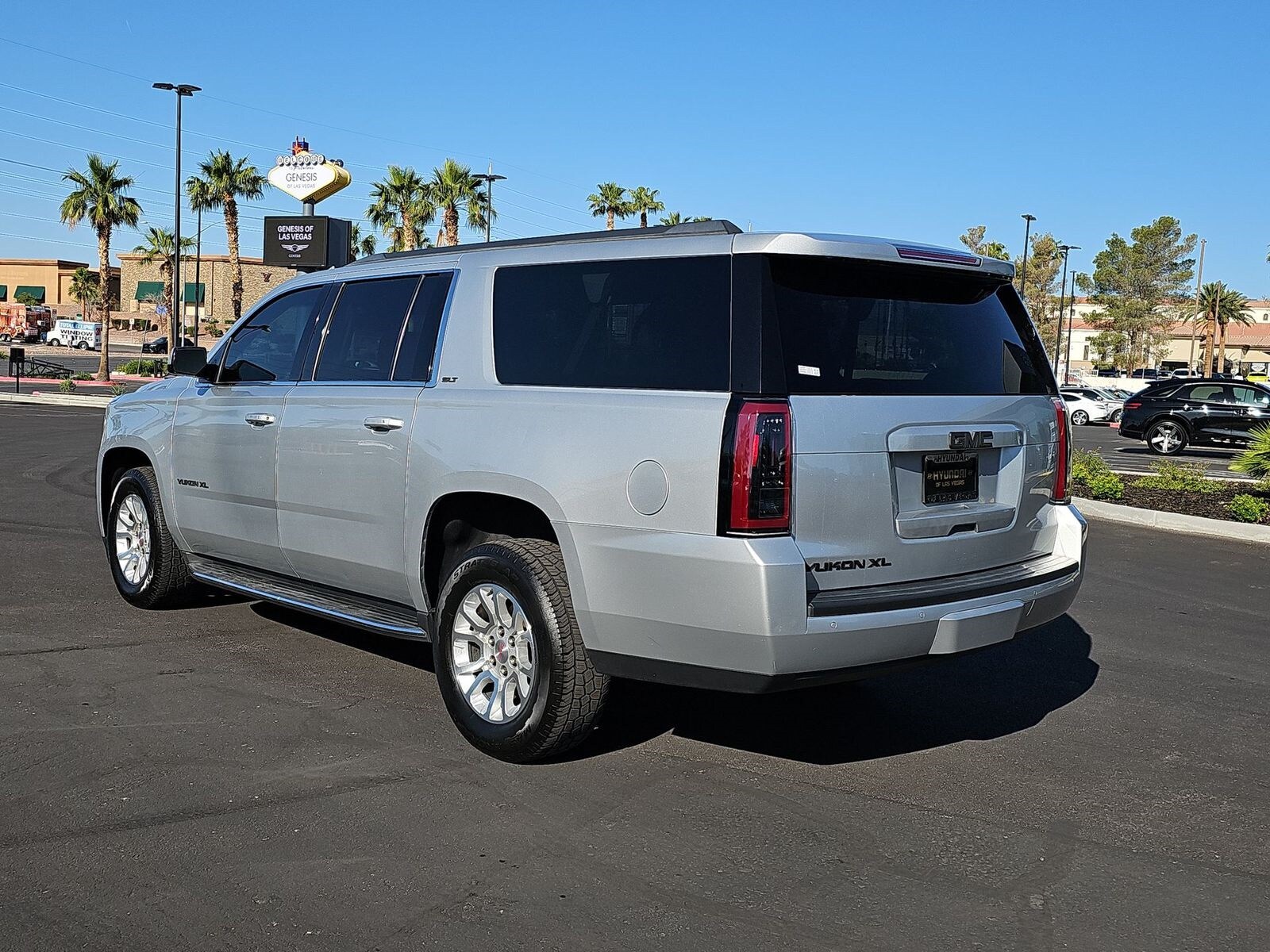 Thumbnail: 2017 GMC Yukon XL - 7