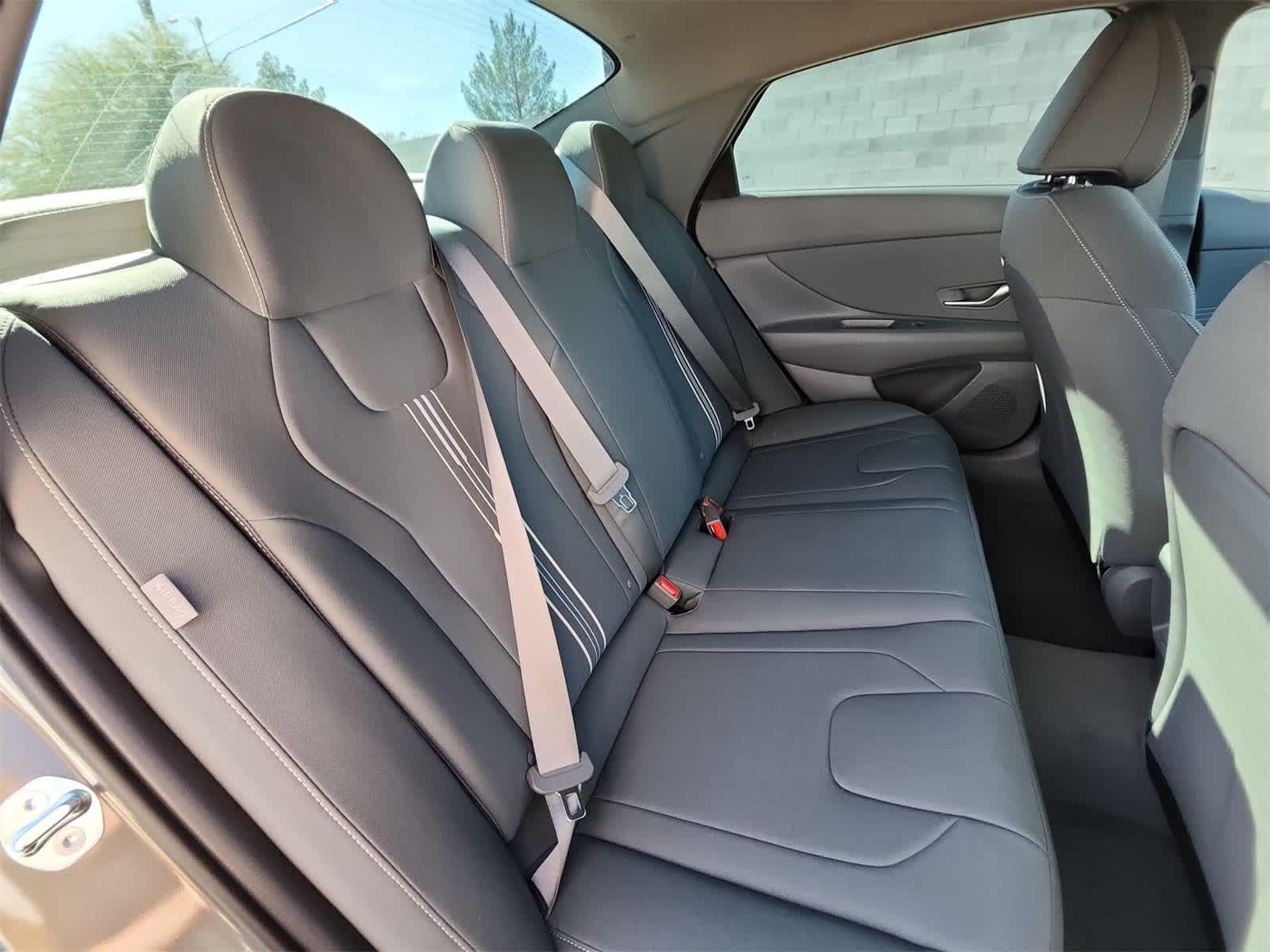 Thumbnail: 2025 Hyundai Elantra - 17