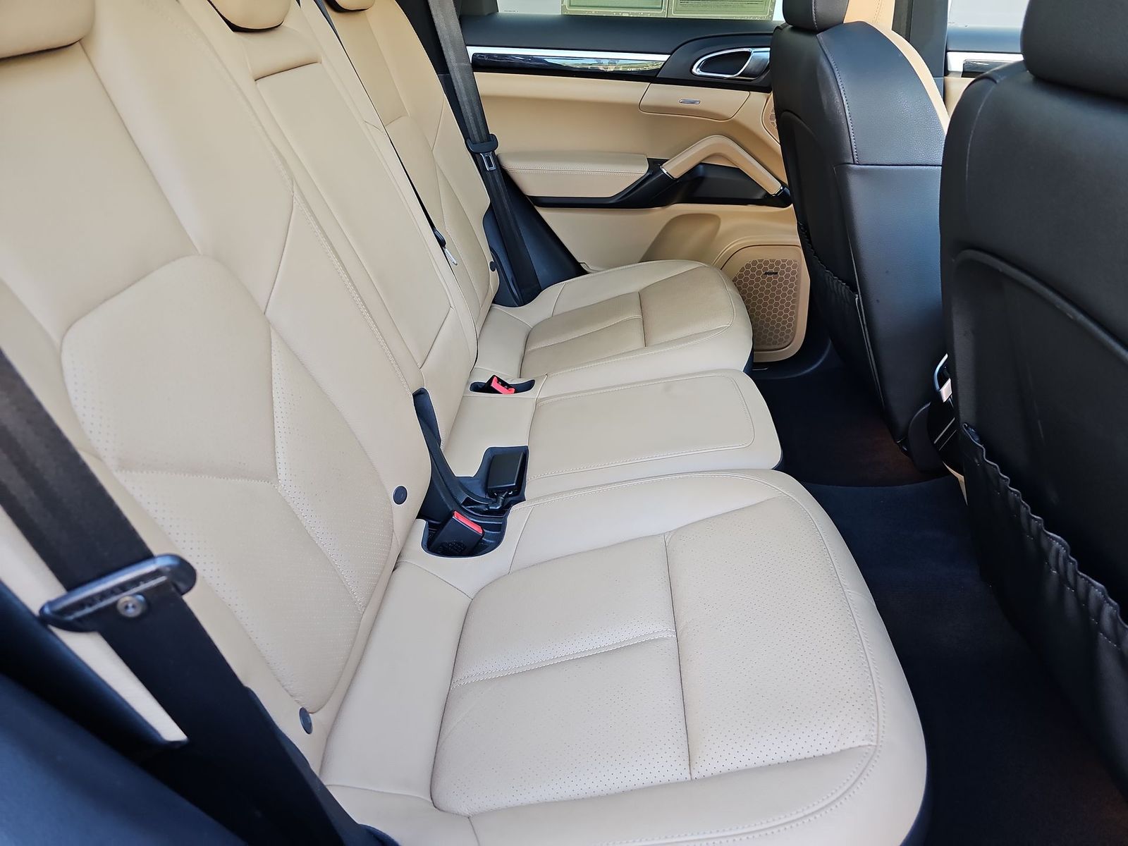 Thumbnail: 2014 Porsche Cayenne - 17