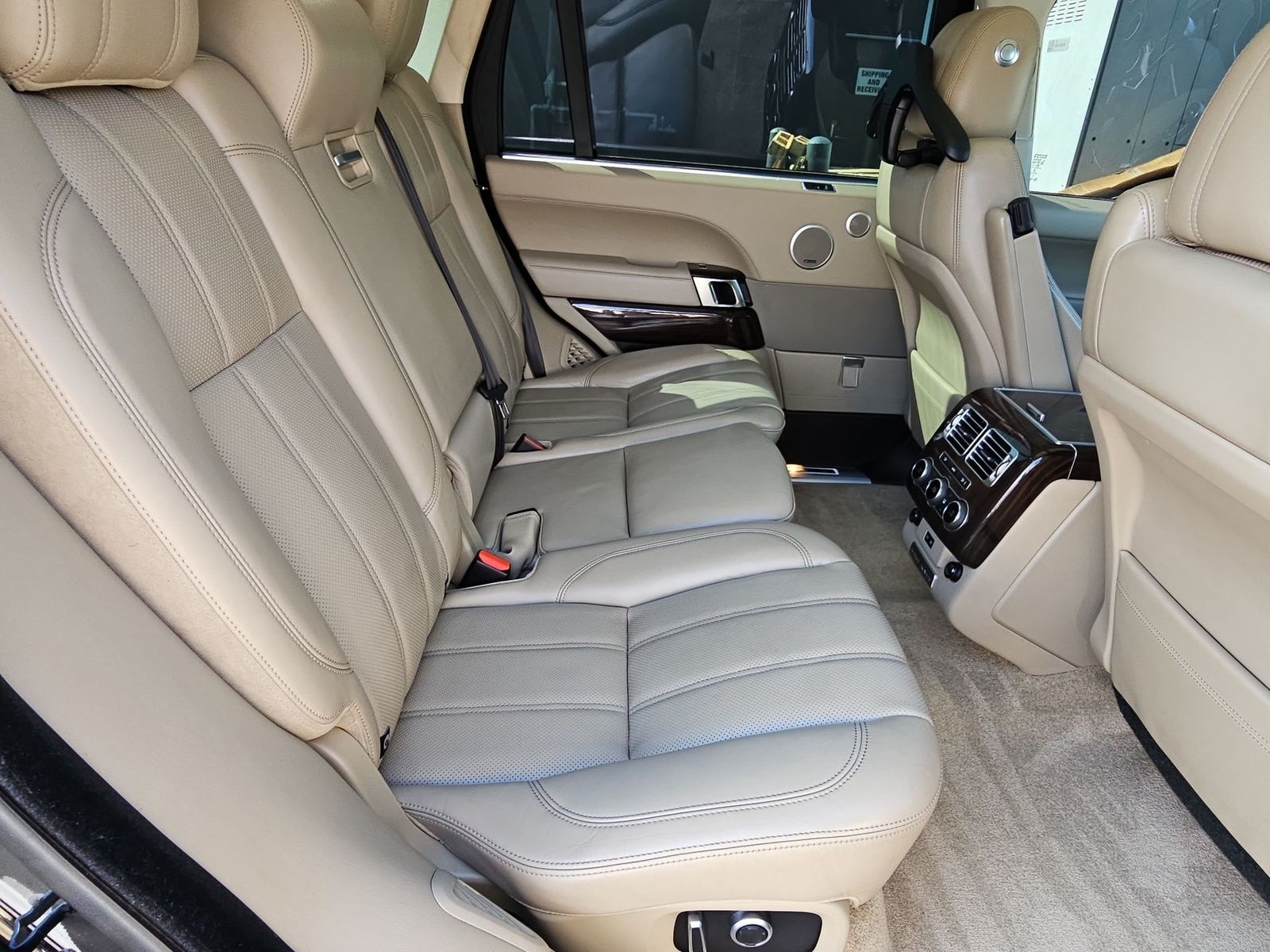 Thumbnail: 2016 Land Rover Range Rover - 17