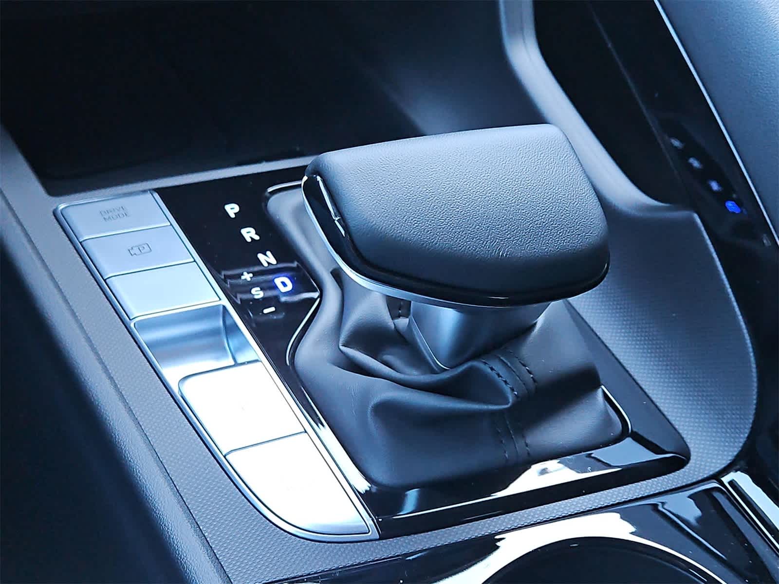 Thumbnail: 2025 Hyundai Elantra - 21