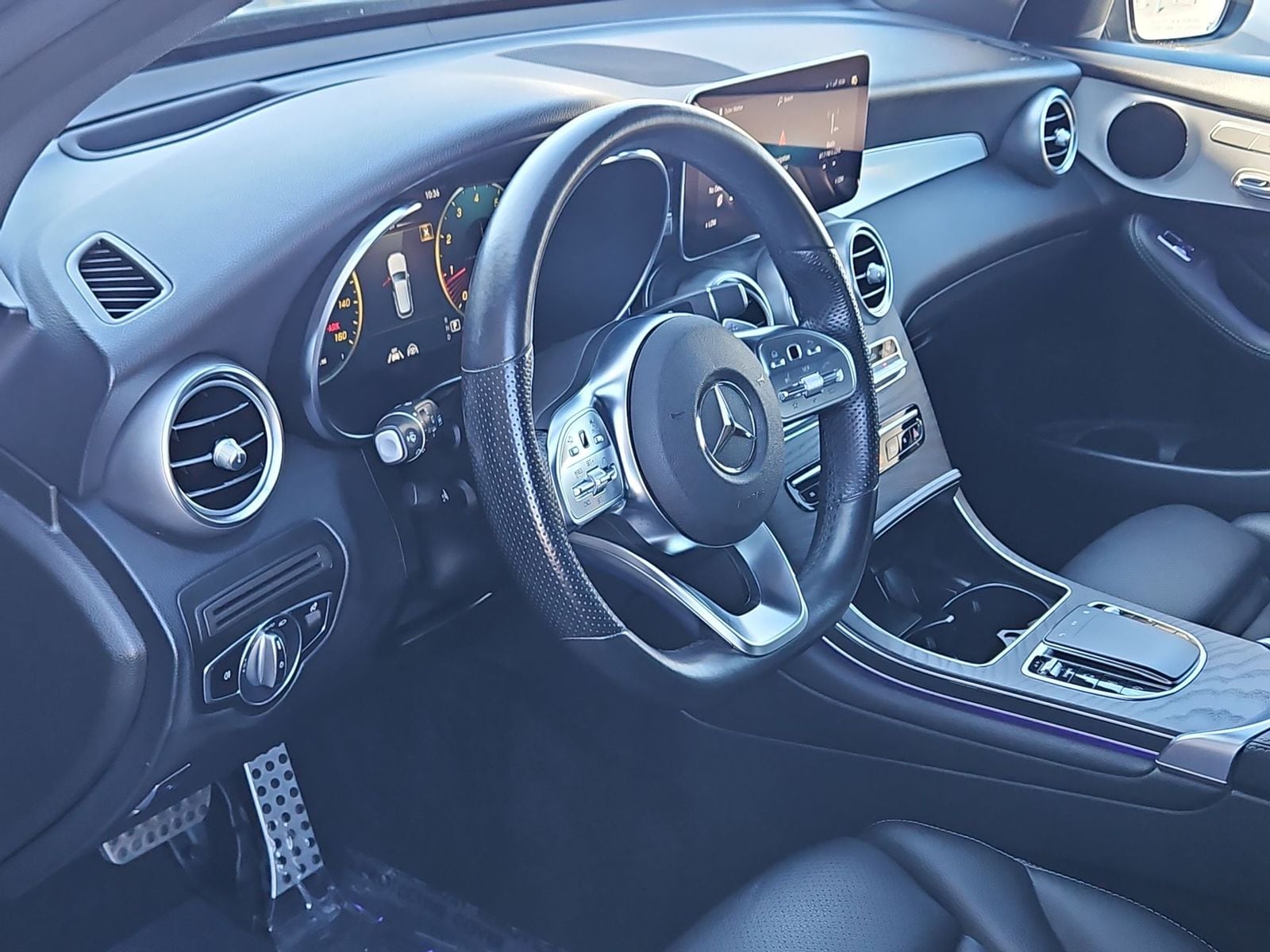 Thumbnail: 2022 Mercedes-Benz GLC - 10