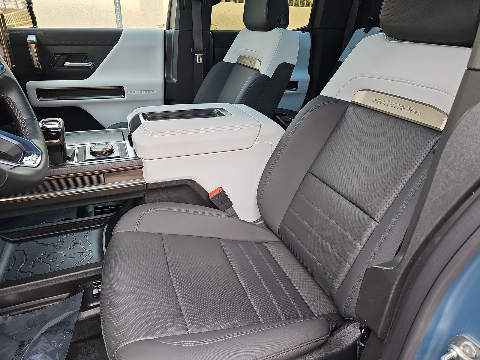 Thumbnail: 2024 GMC Hummer EV - 15