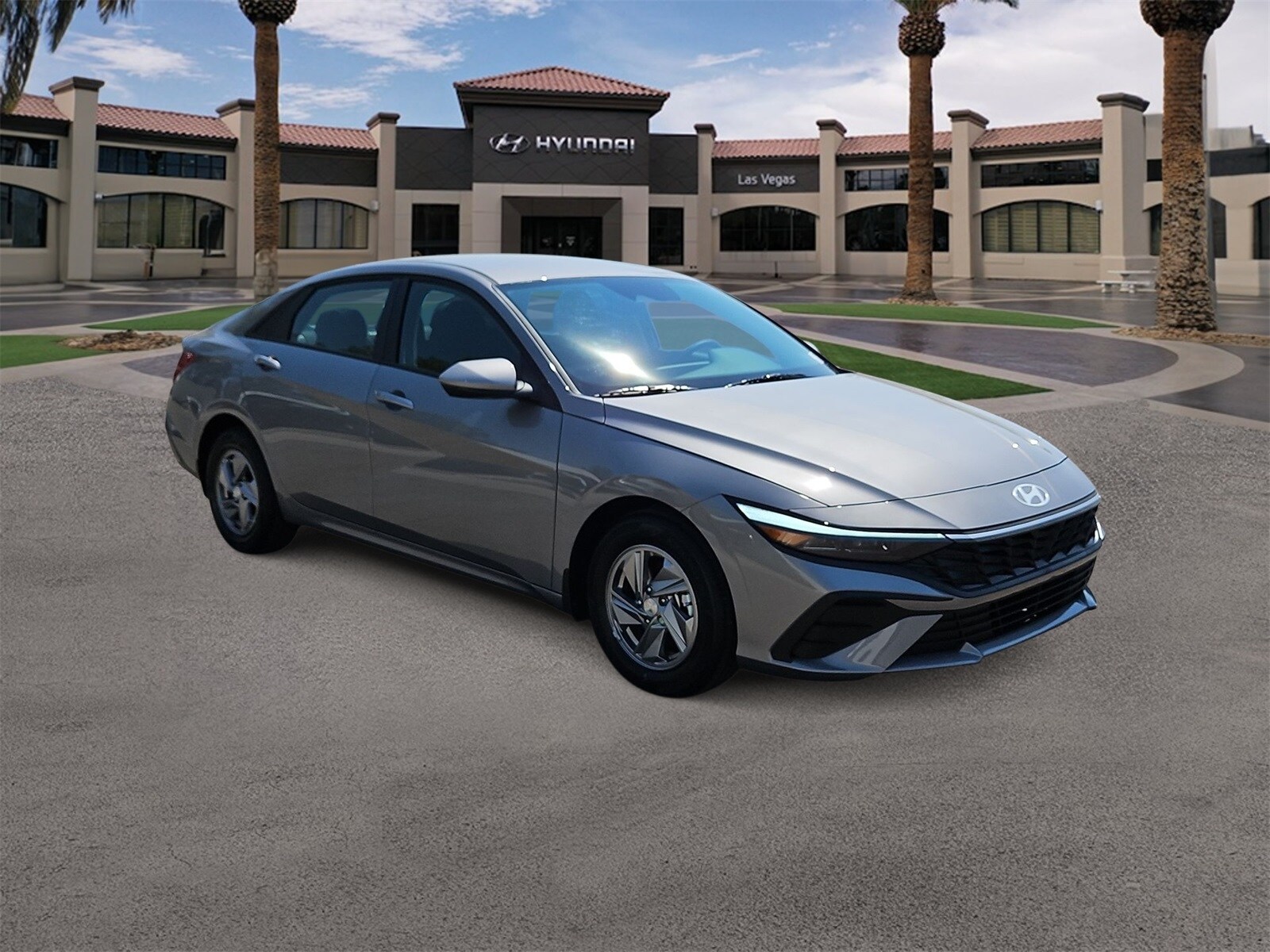 2025 Hyundai Elantra SE photo 2