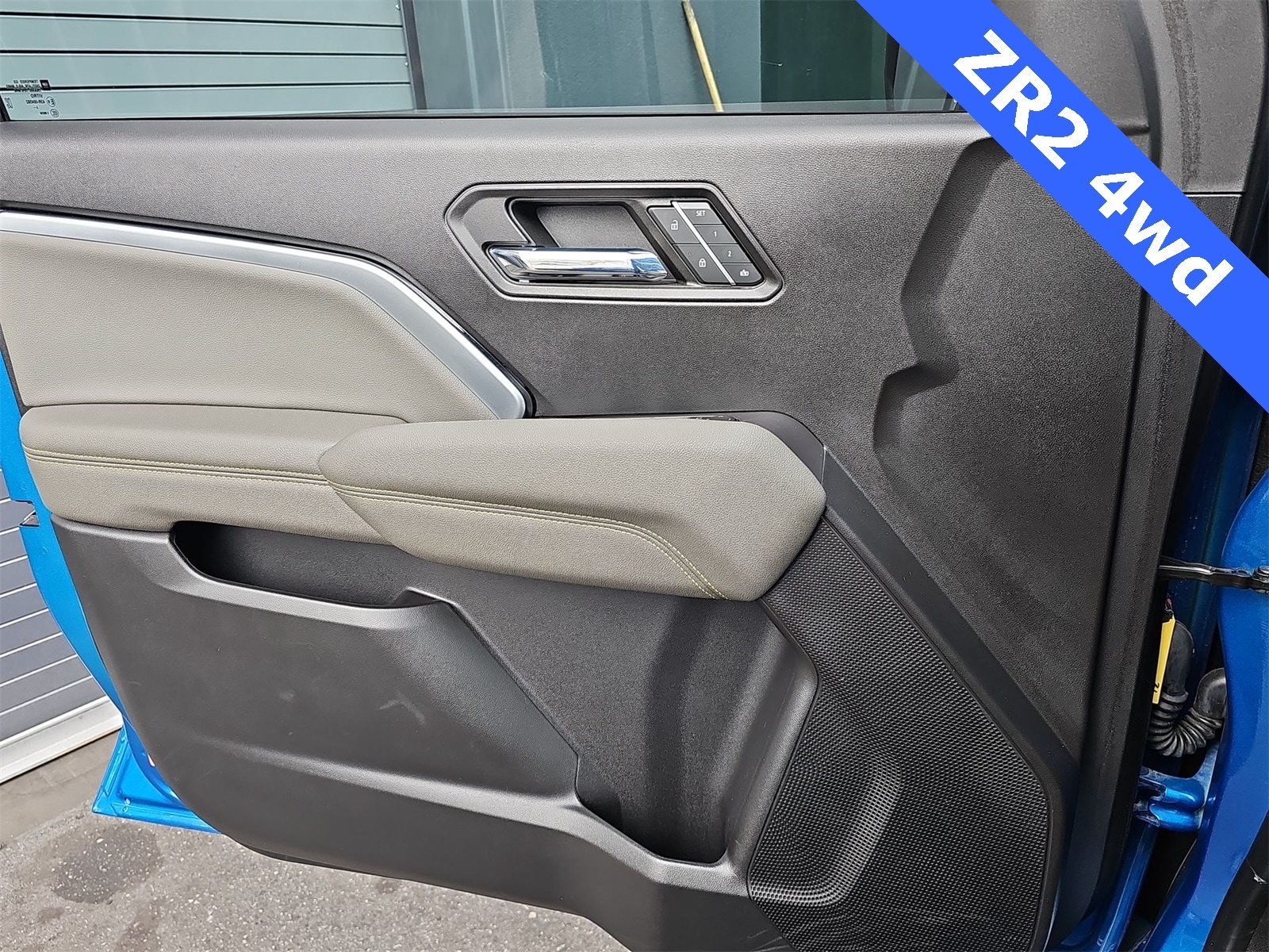 Thumbnail: 2023 Chevrolet Colorado - 26