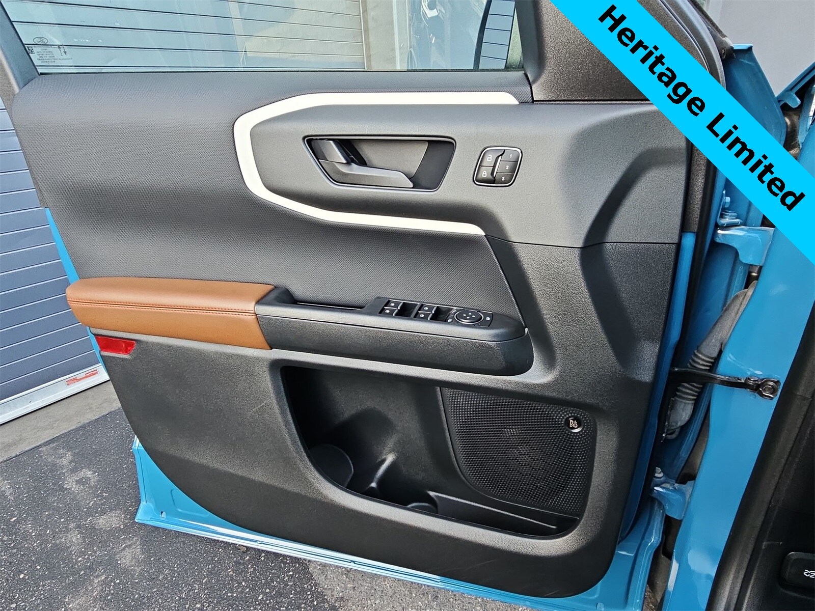 Thumbnail: 2023 Ford Bronco Sport - 28