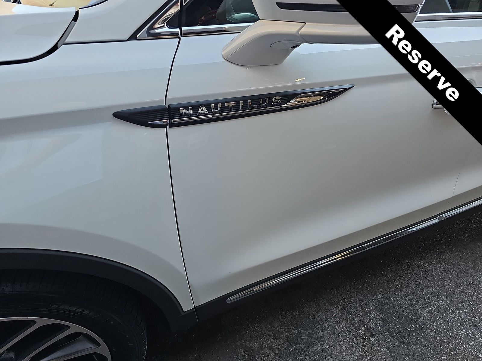 Thumbnail: 2020 Lincoln Nautilus - 11