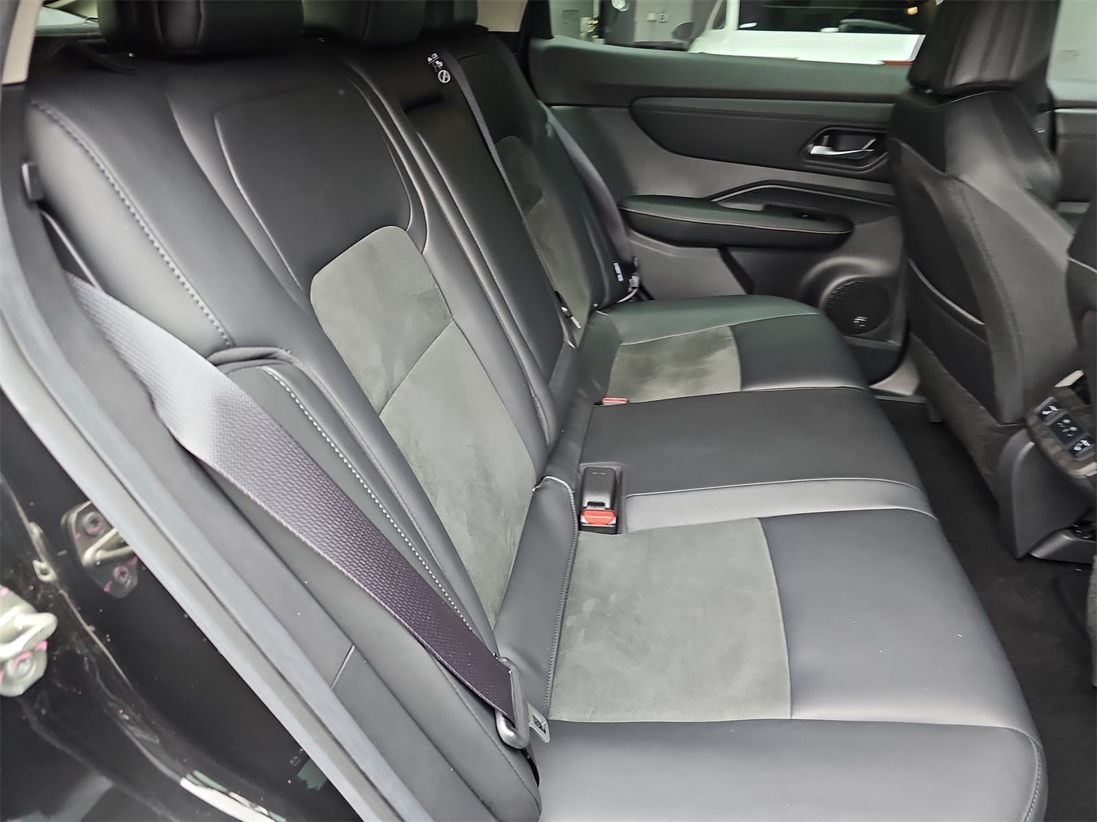 Thumbnail: 2023 Nissan Ariya - 17