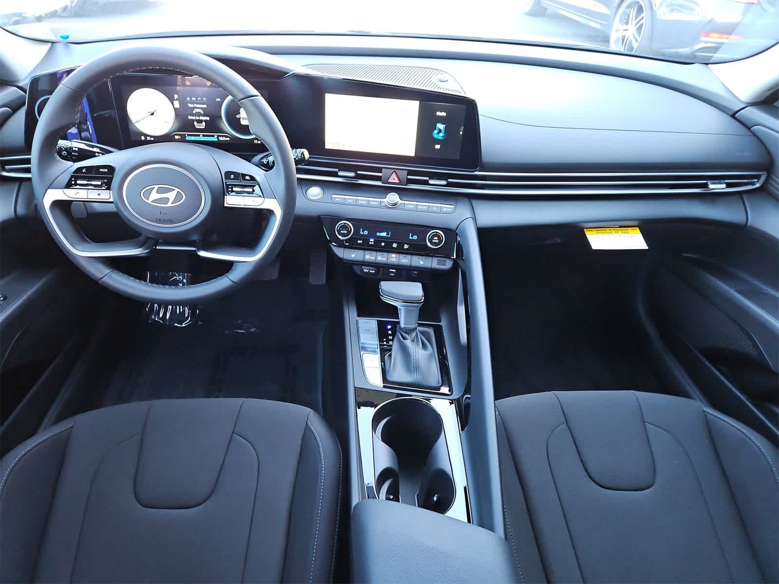 Thumbnail: 2025 Hyundai Elantra - 14