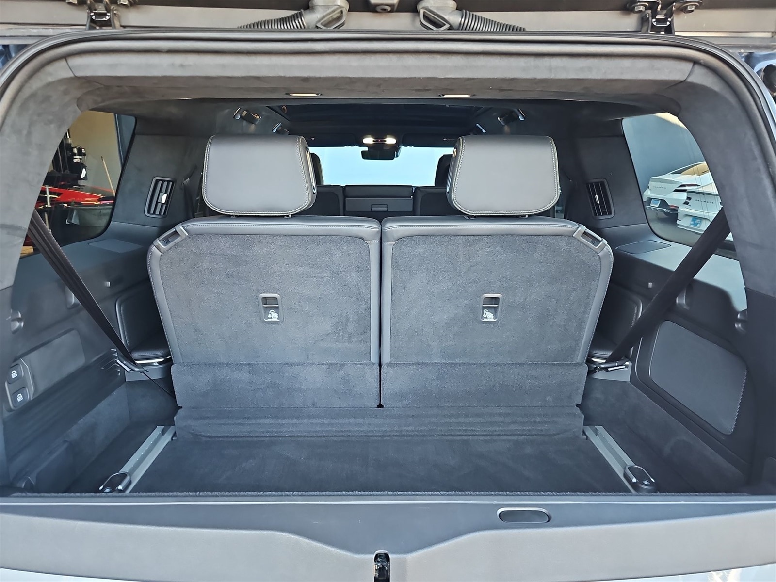 Thumbnail: 2023 Rivian R1S - 23