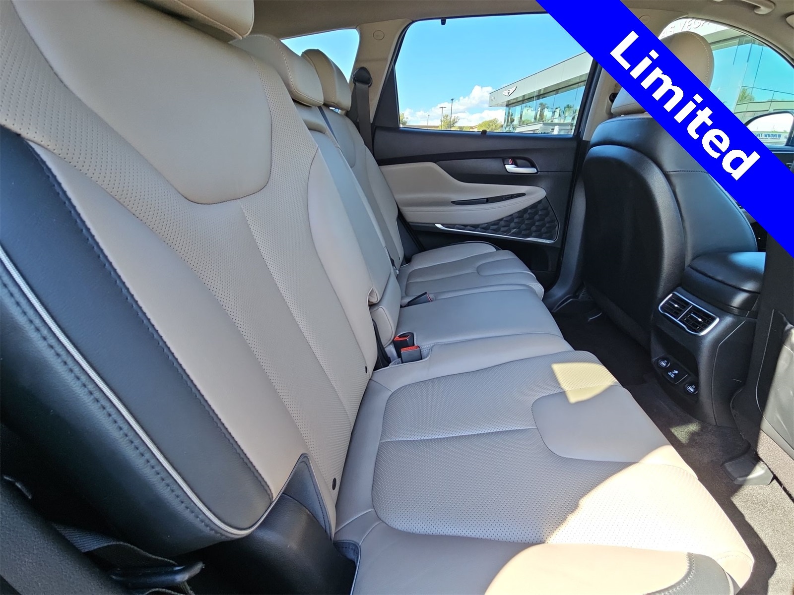 Thumbnail: 2023 Hyundai Santa Fe - 17