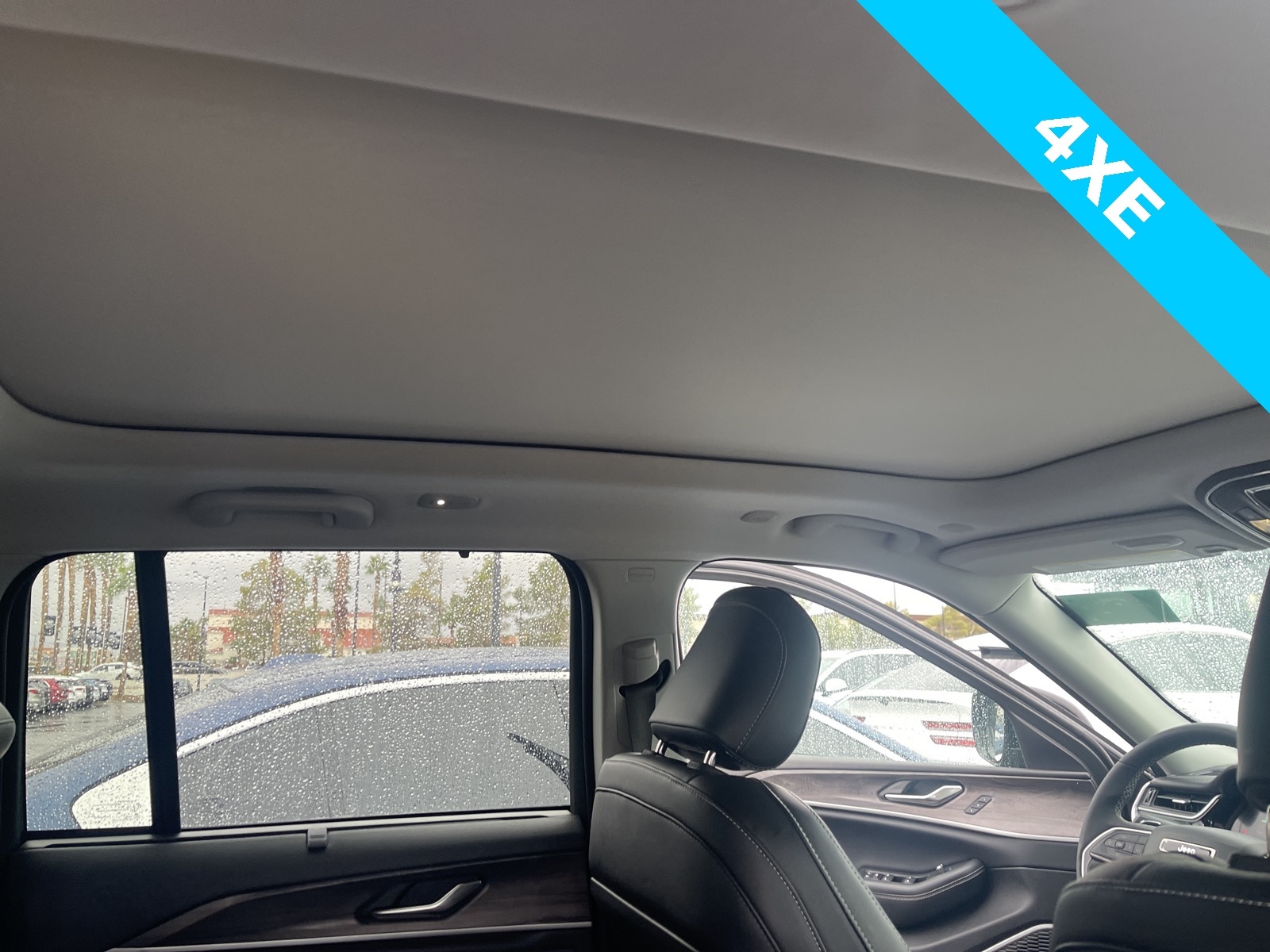 Thumbnail: 2023 Jeep Grand Cherokee - 9