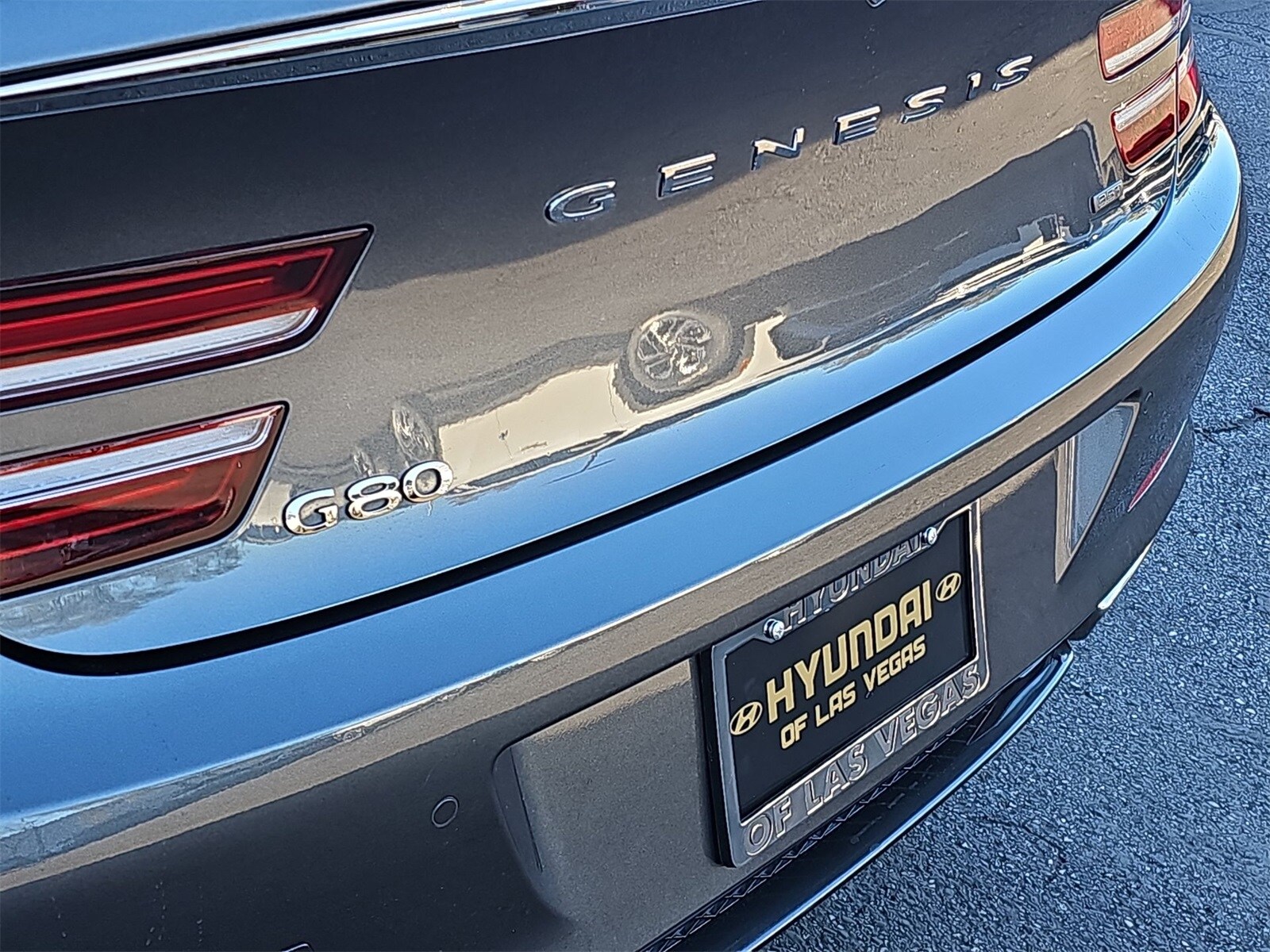 Thumbnail: 2021 Genesis G80 - 11