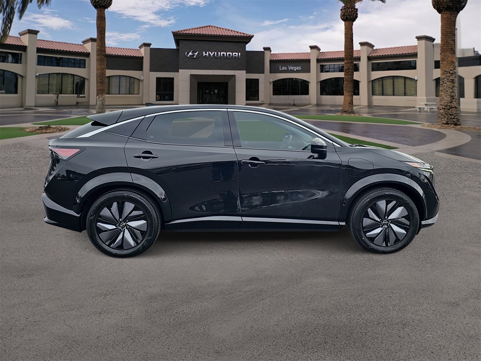 Thumbnail: 2023 Nissan Ariya - 9