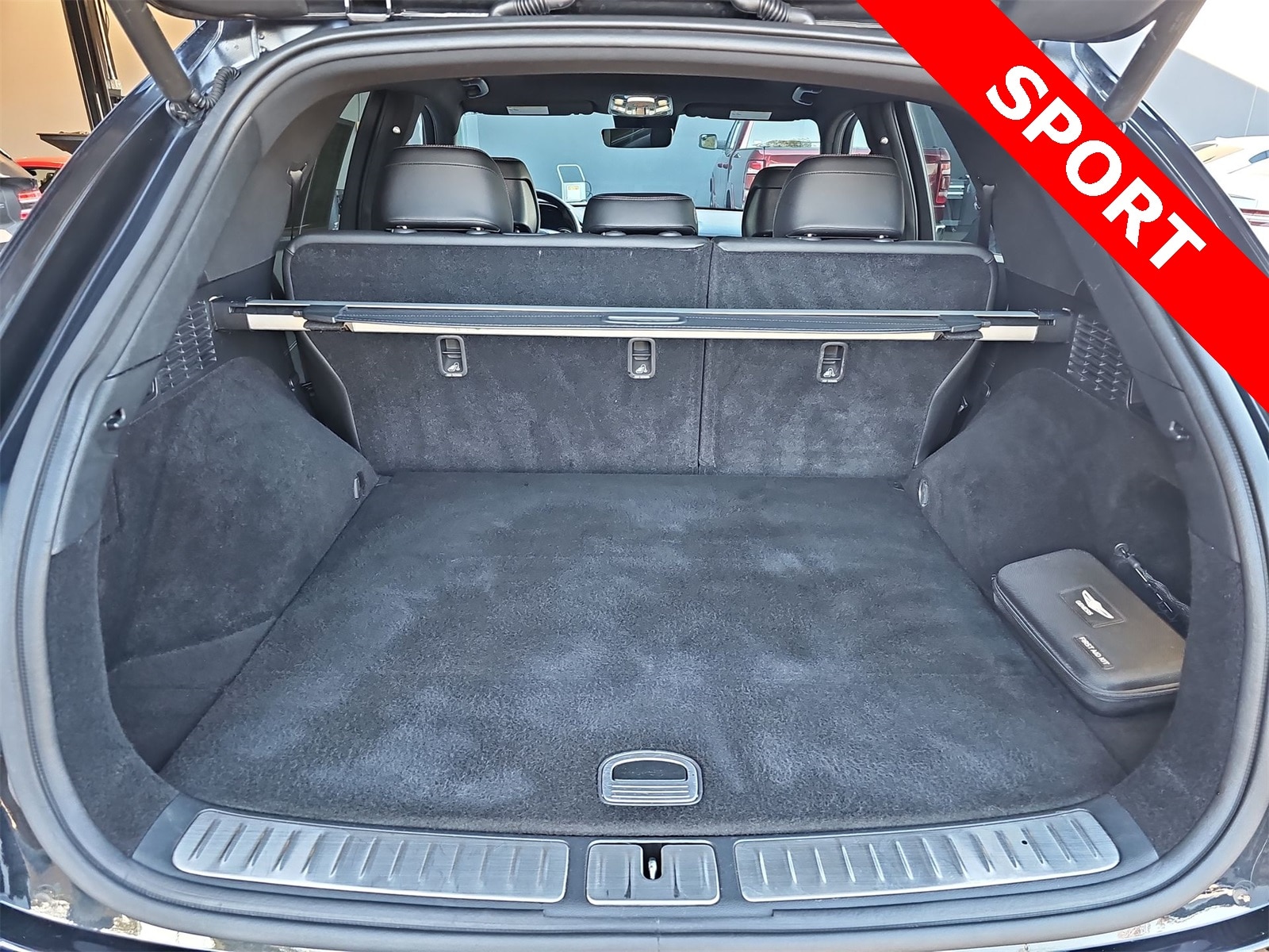 Thumbnail: 2022 Genesis GV70 - 23