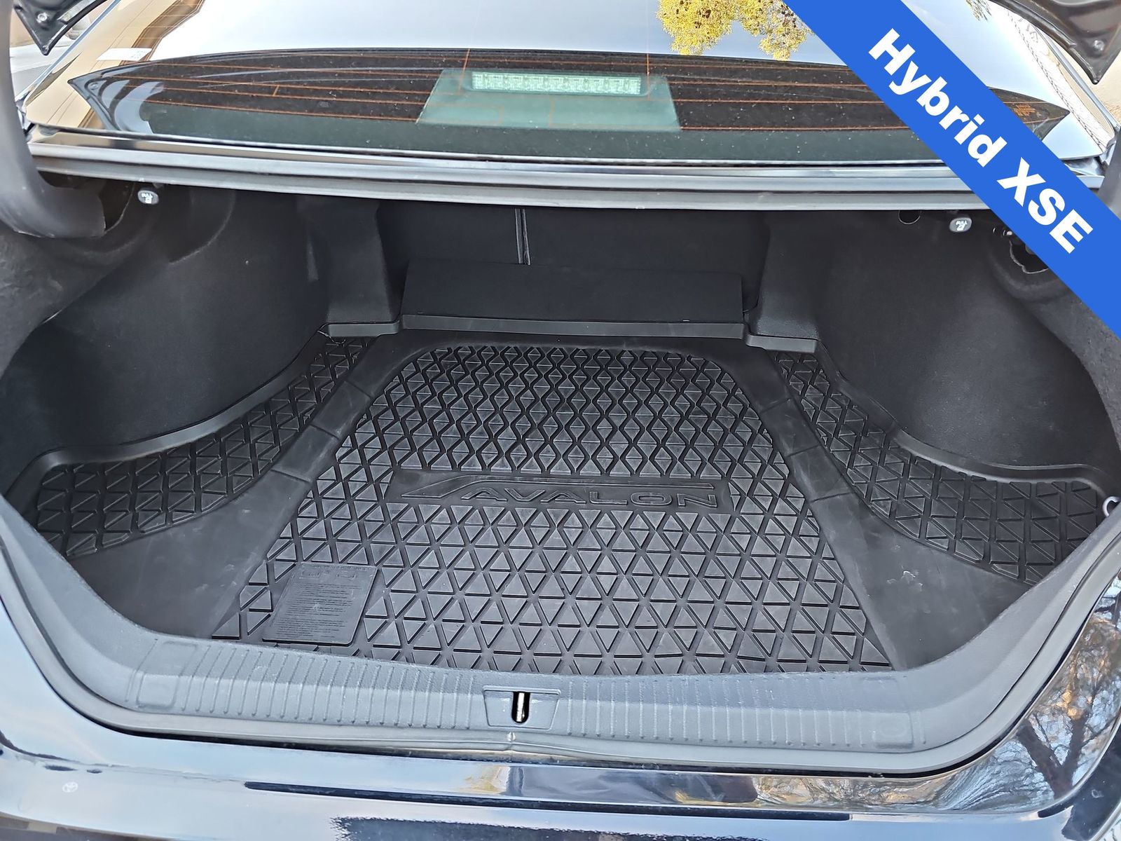 Thumbnail: 2021 Toyota Avalon - 23