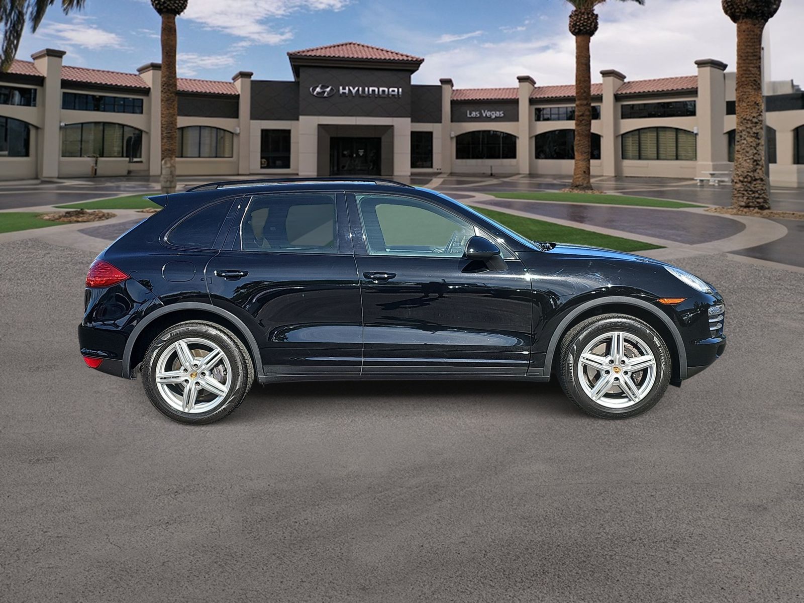 Thumbnail: 2014 Porsche Cayenne - 9