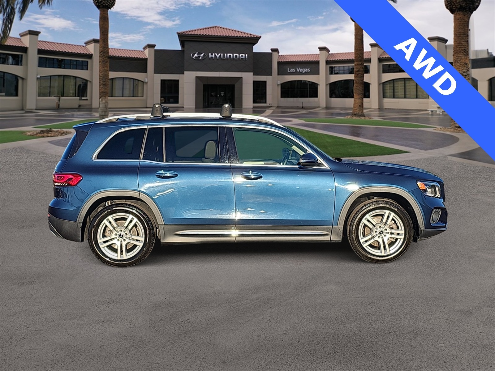 Thumbnail: 2022 Mercedes-Benz GLB - 9