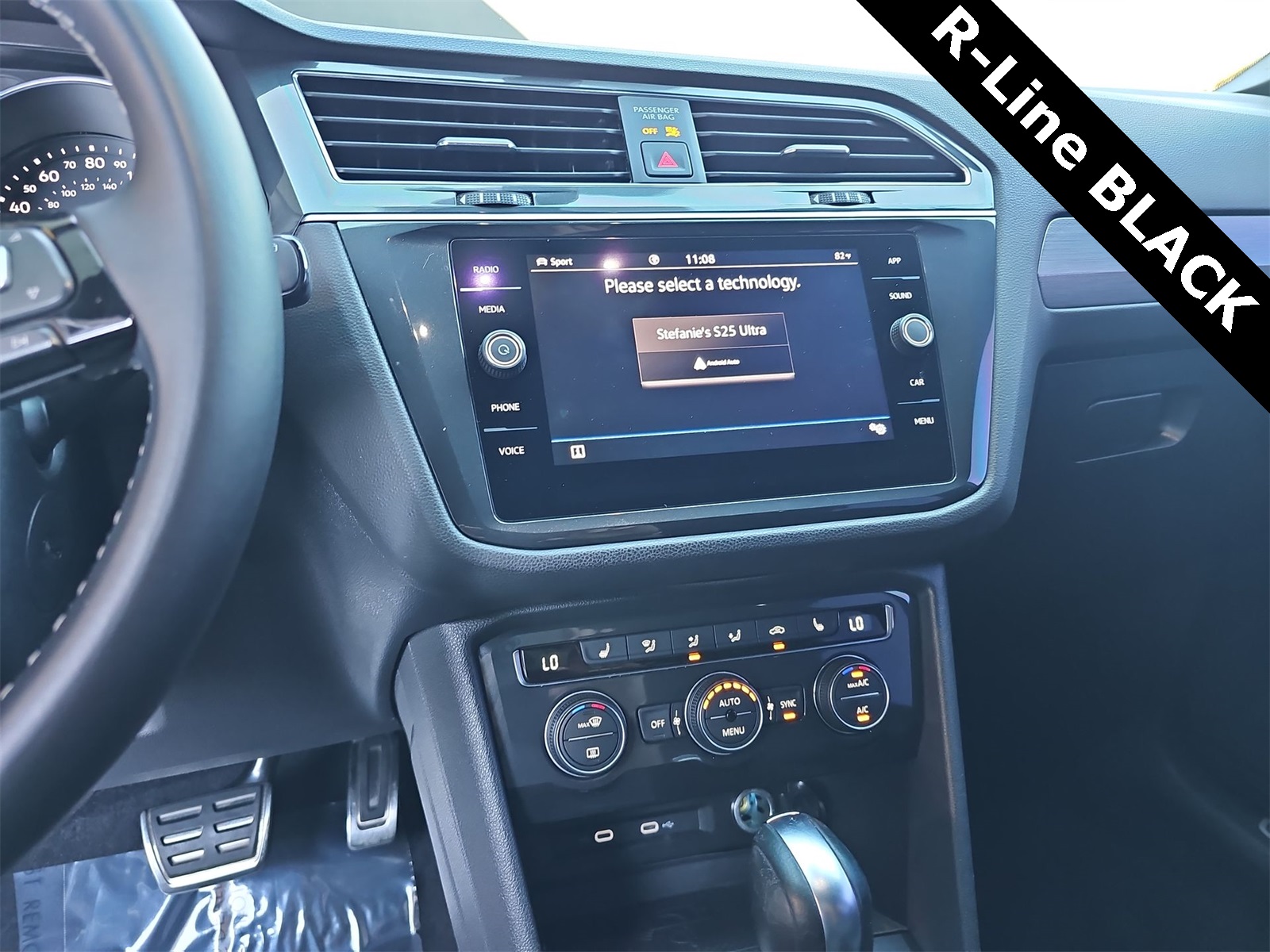 Thumbnail: 2021 Volkswagen Tiguan - 20