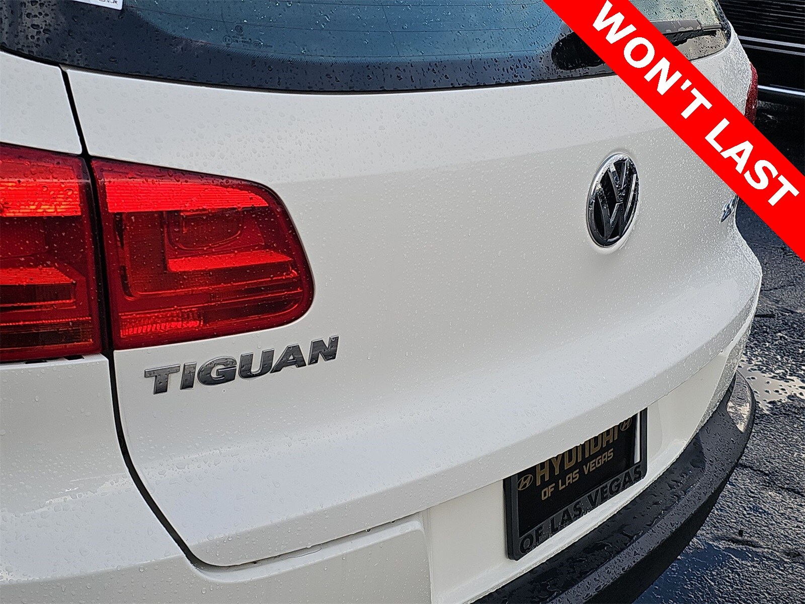Thumbnail: 2013 Volkswagen Tiguan - 11