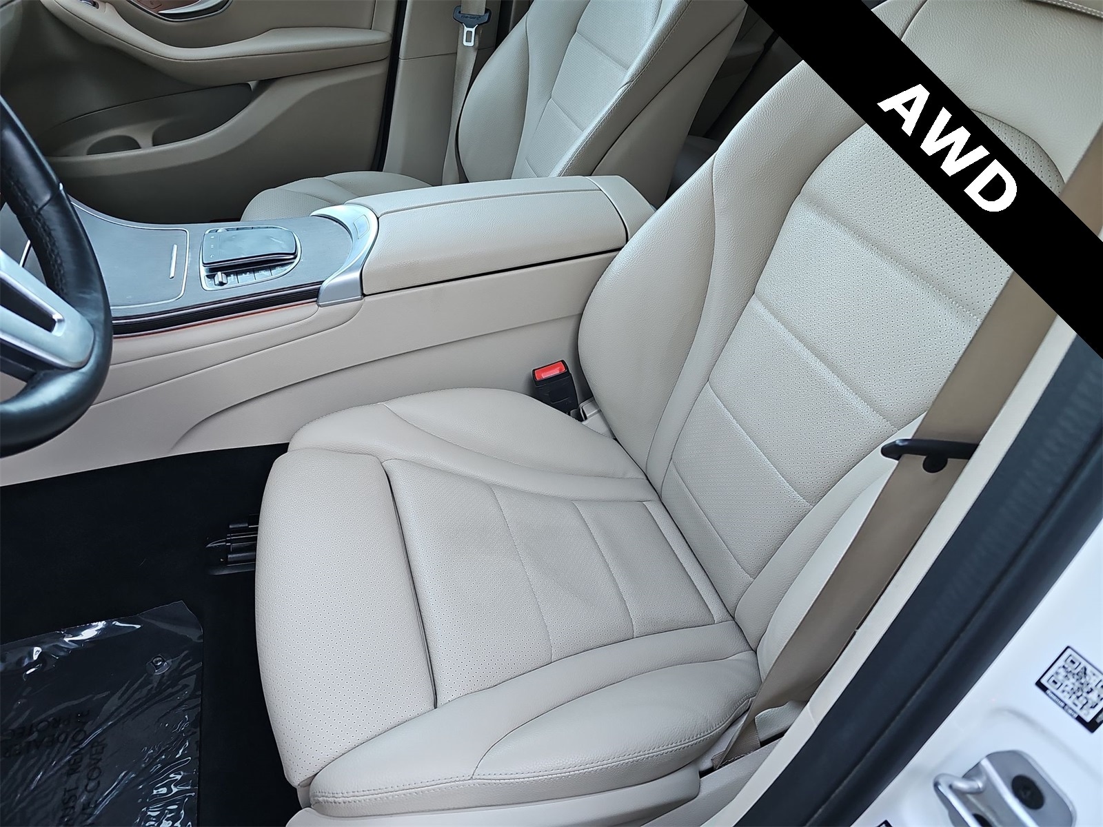 Thumbnail: 2022 Mercedes-Benz GLC - 15