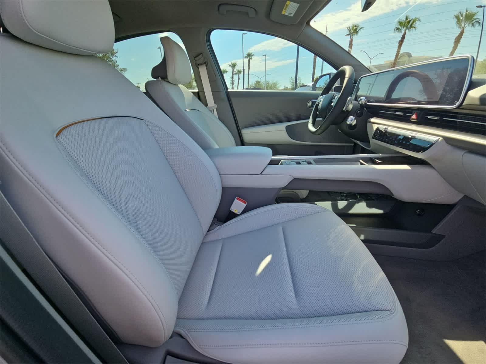 Thumbnail: 2025 Hyundai Ioniq 6 - 18