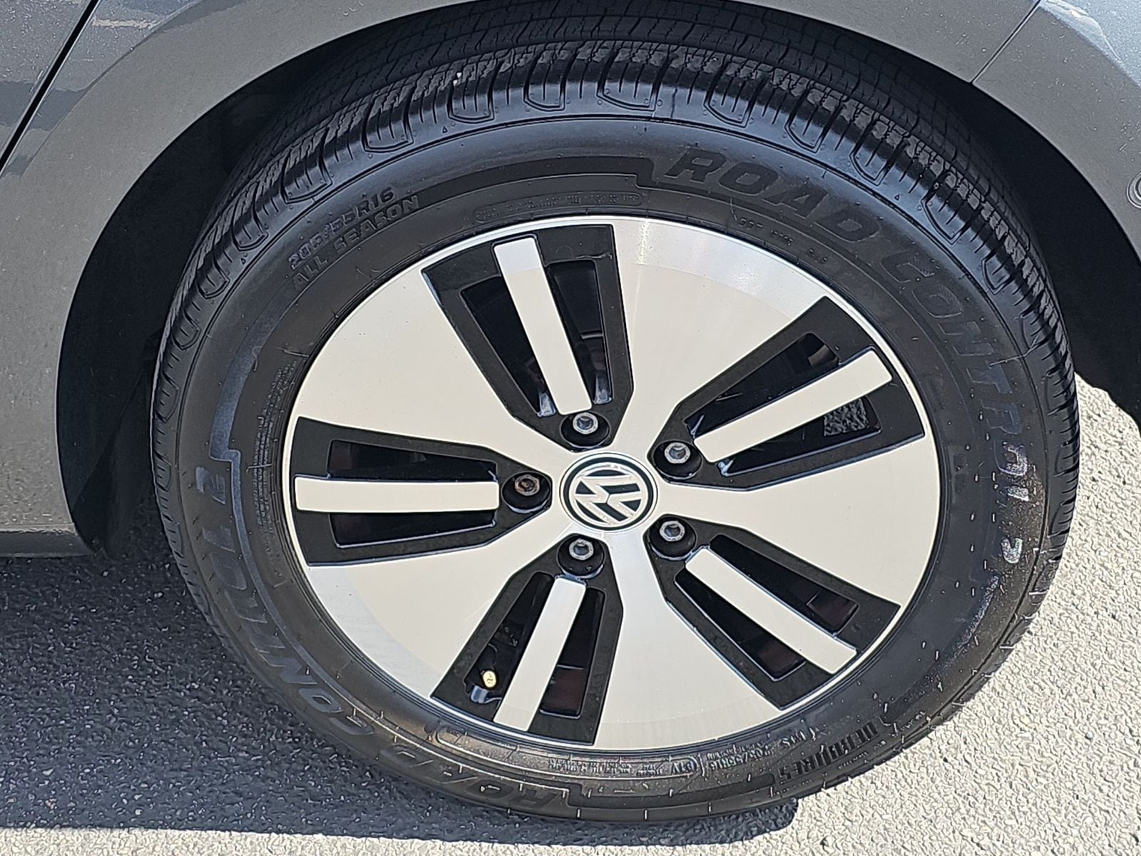Thumbnail: 2018 Volkswagen e-Golf - 12