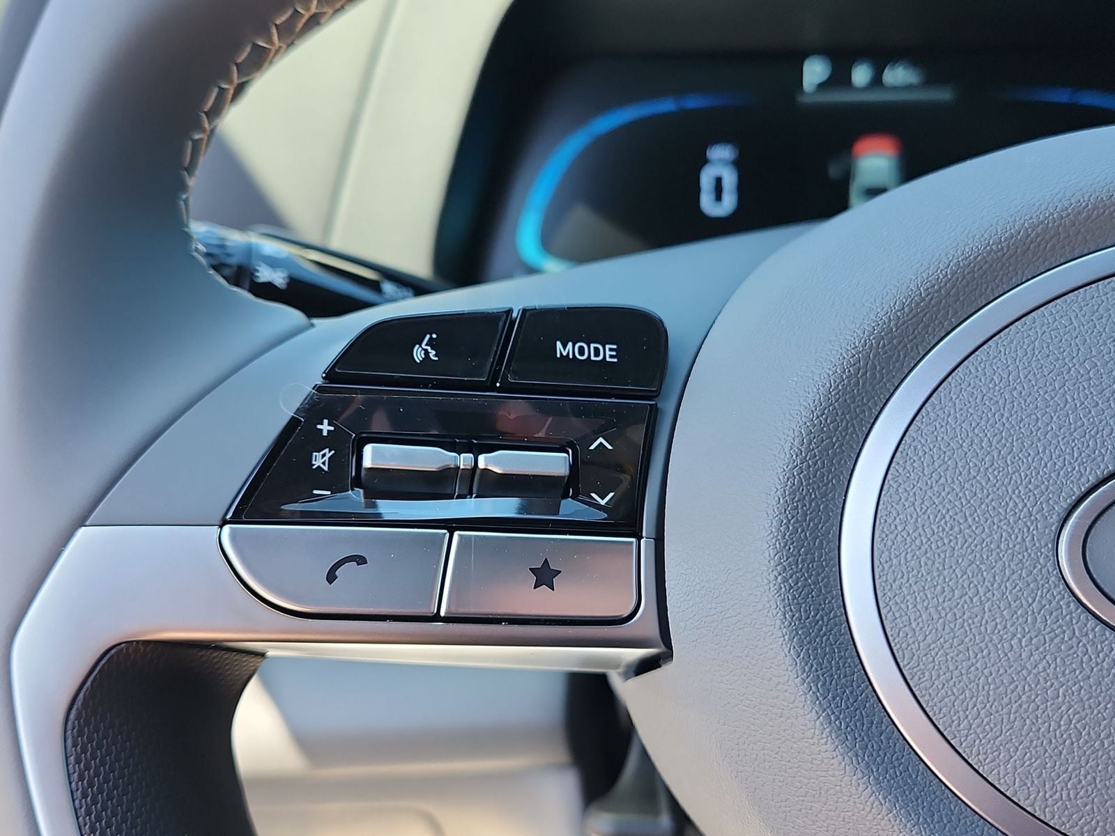 Thumbnail: 2025 Hyundai Elantra - 28