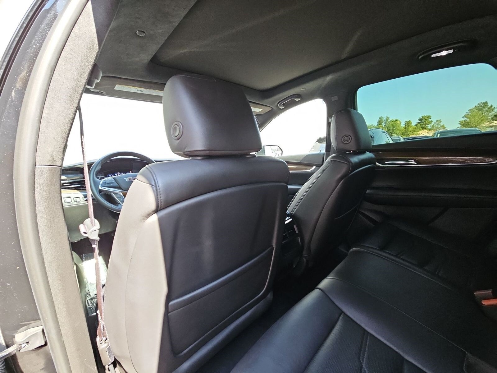 Thumbnail: 2017 Cadillac XT5 - 17