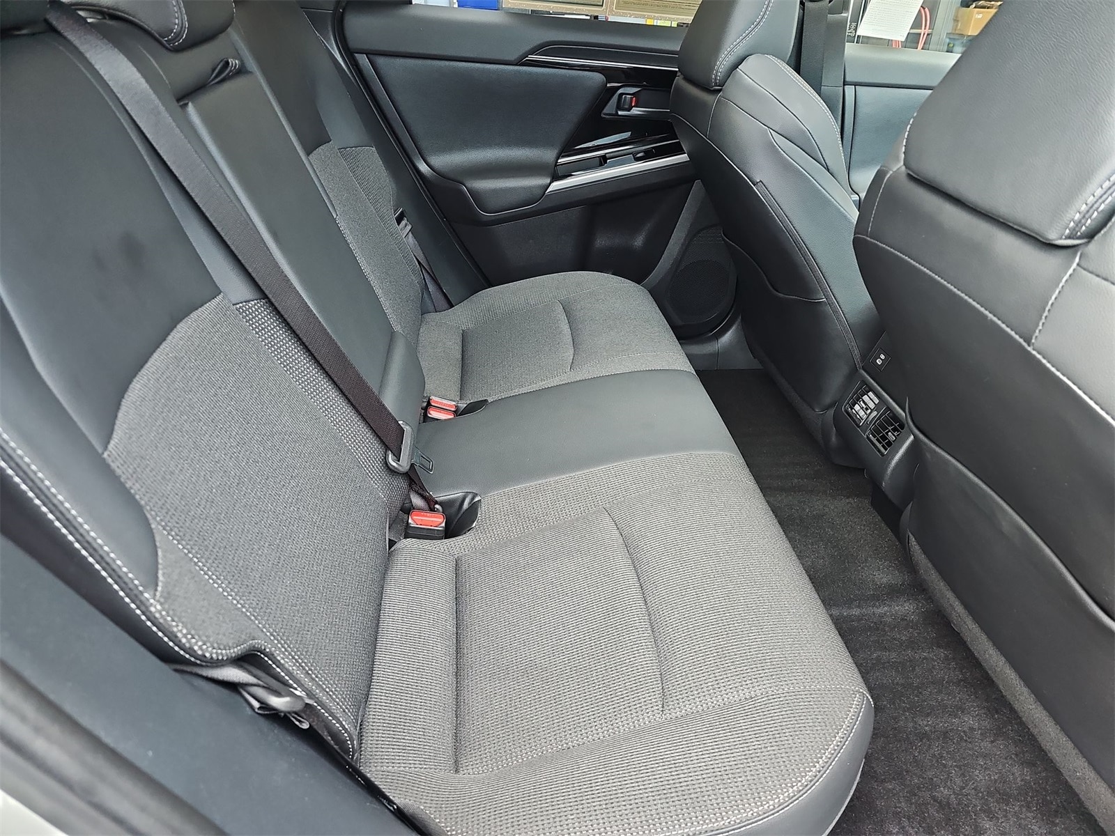 Thumbnail: 2024 Toyota bZ4X - 17