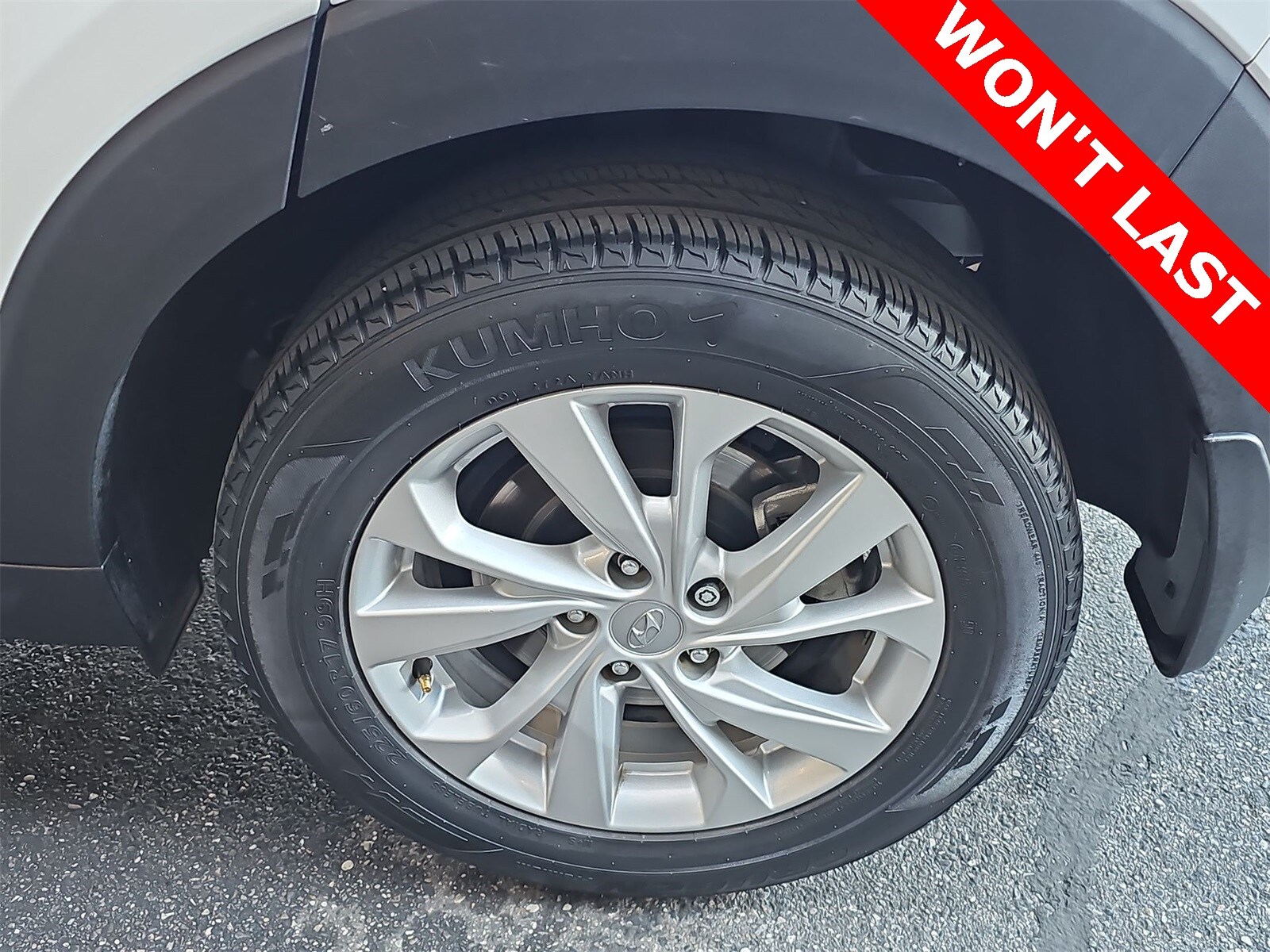 Thumbnail: 2020 Hyundai Tucson - 12