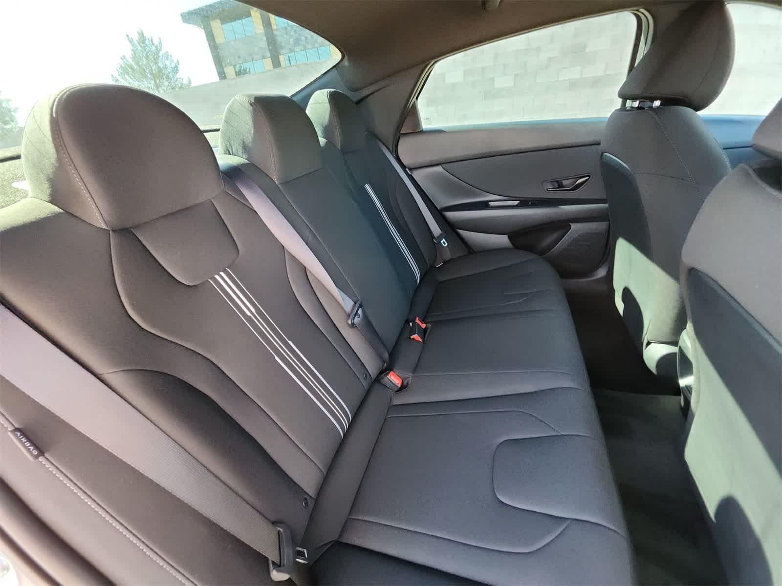 Thumbnail: 2025 Hyundai Elantra - 17