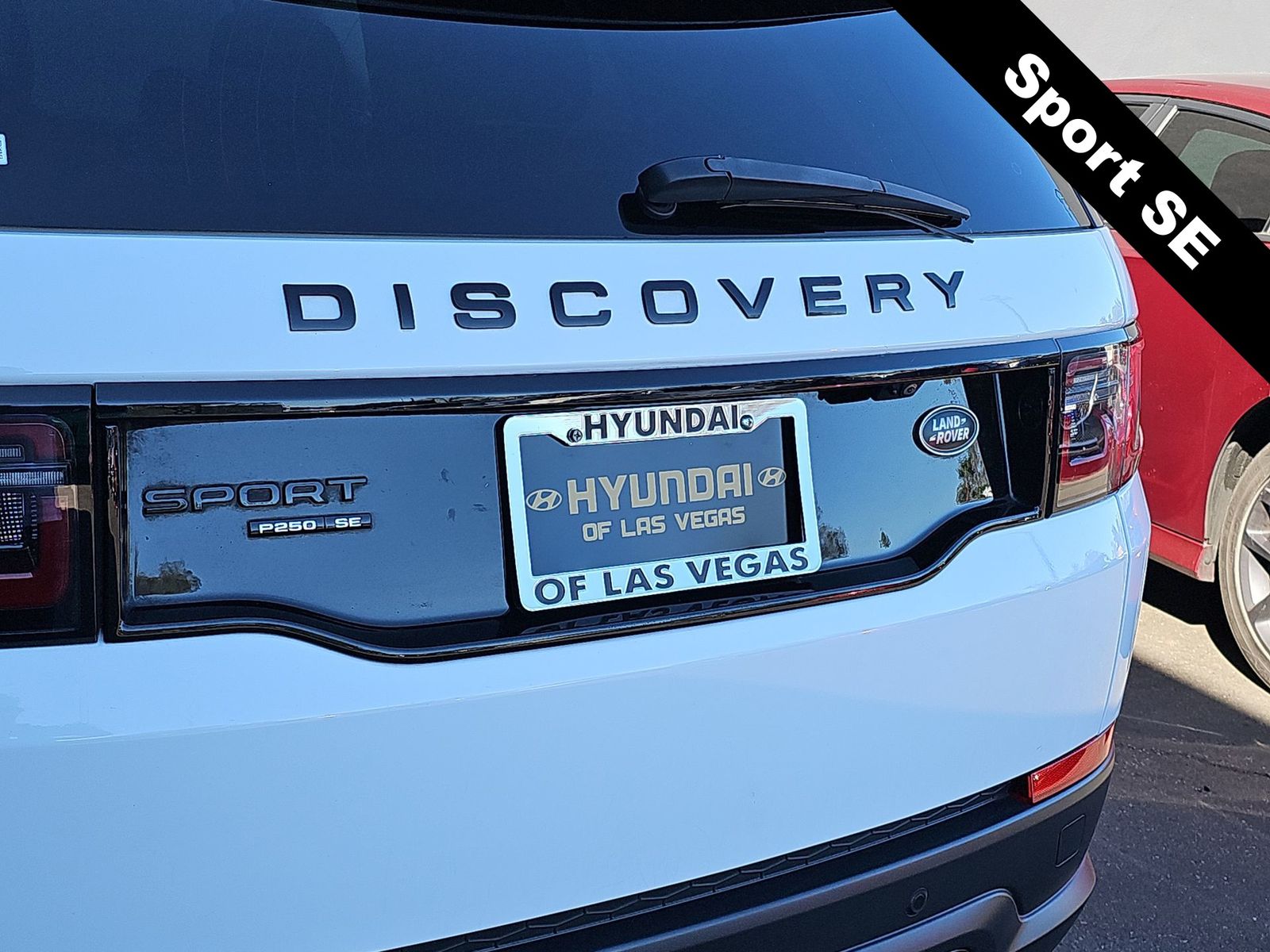 Thumbnail: 2020 Land Rover Discovery Sport - 11