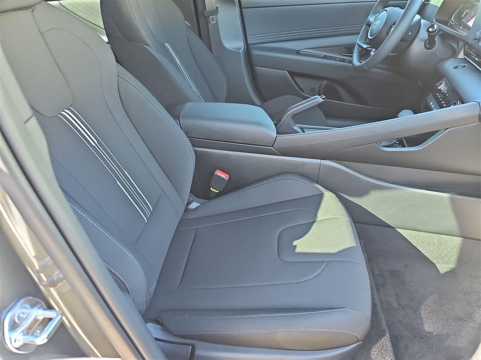 Thumbnail: 2026 Hyundai Elantra - 18