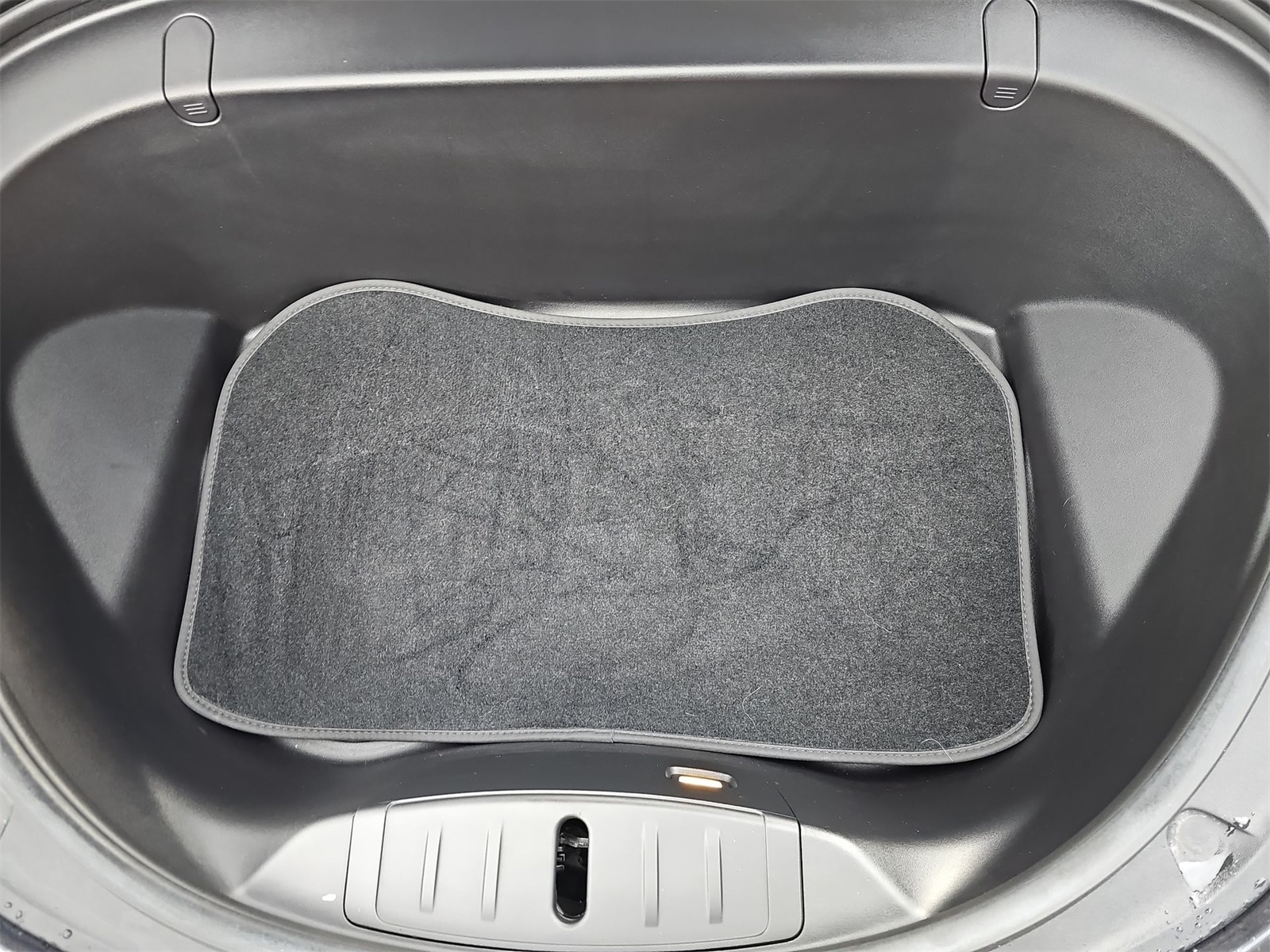 Thumbnail: 2018 Tesla Model 3 - 13