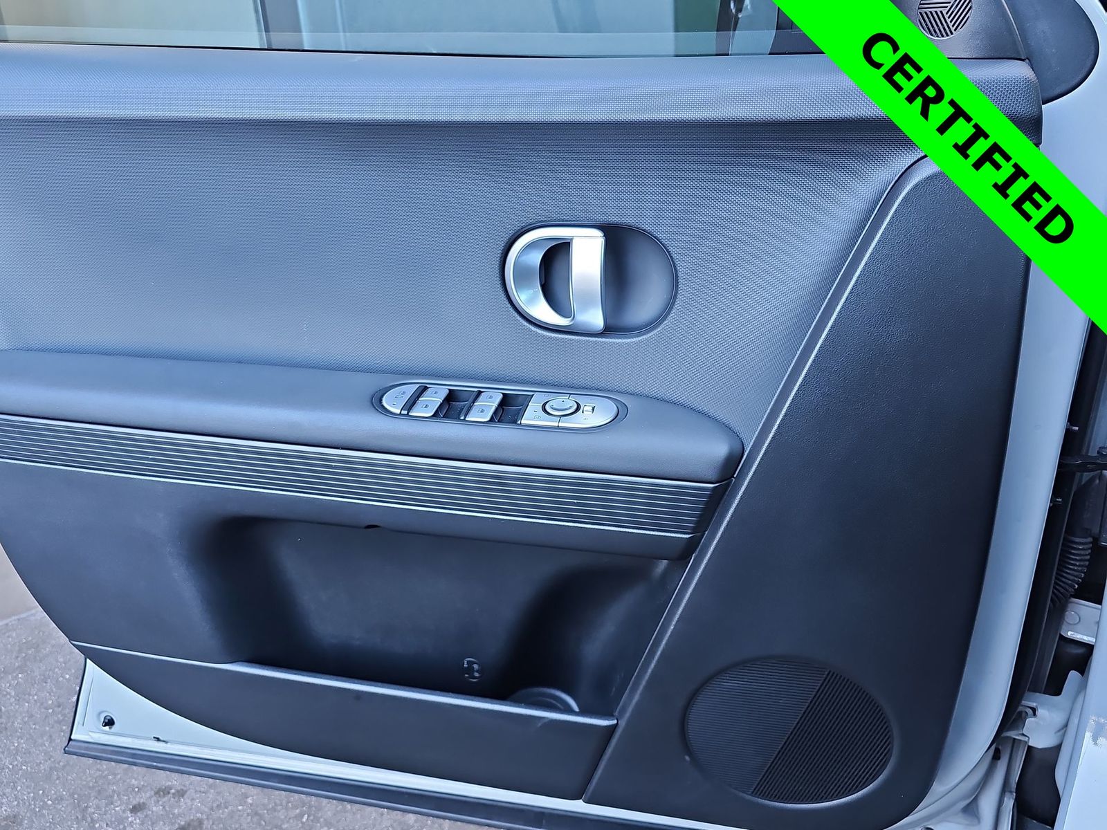 Thumbnail: 2024 Hyundai Ioniq 5 - 28