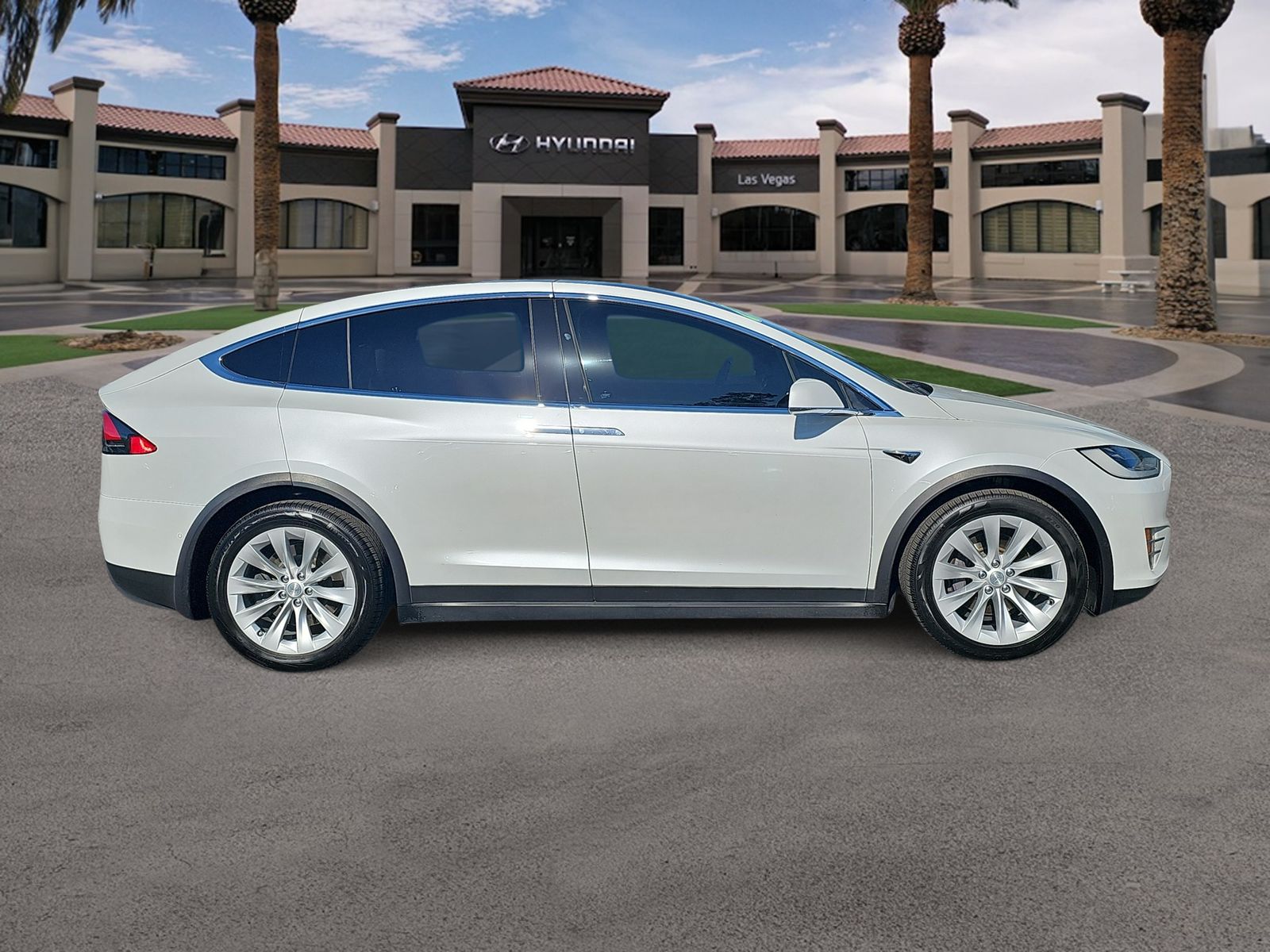 Thumbnail: 2020 Tesla Model X - 9