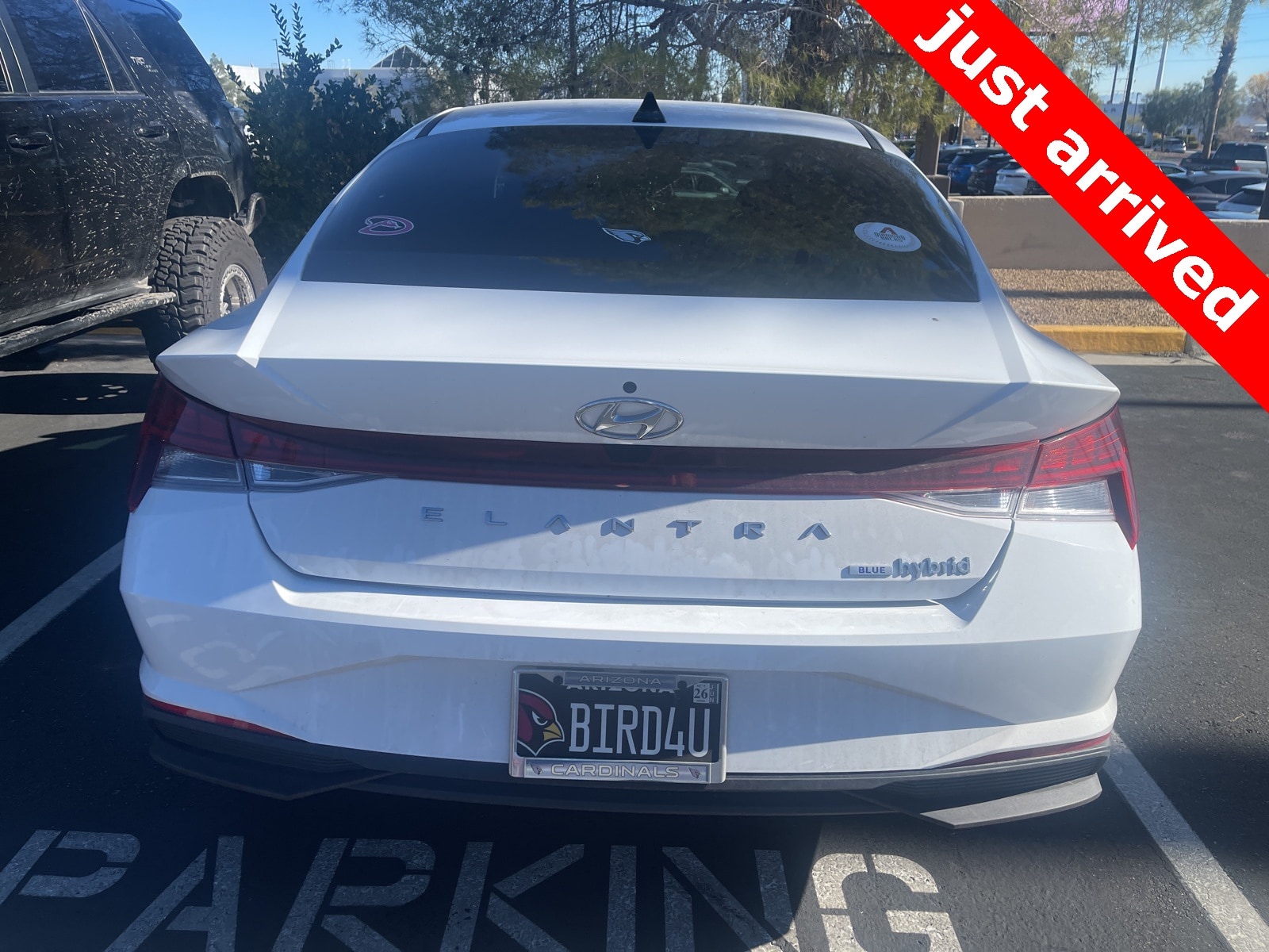 Thumbnail: 2023 Hyundai Elantra - 5