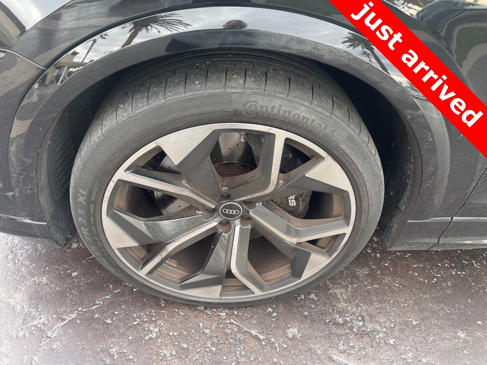 Thumbnail: 2023 Audi RS Q8 - 10