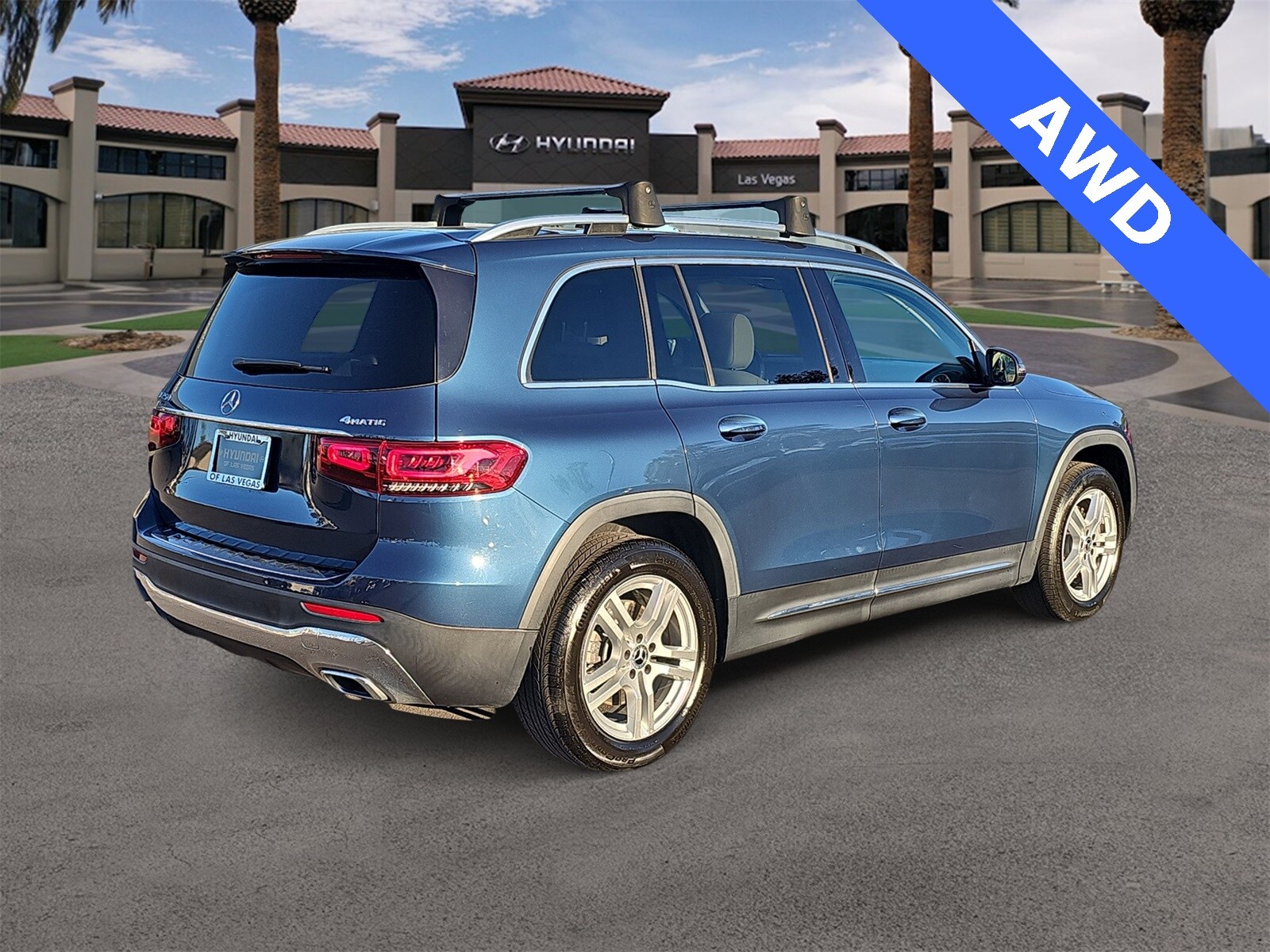 Thumbnail: 2022 Mercedes-Benz GLB - 8