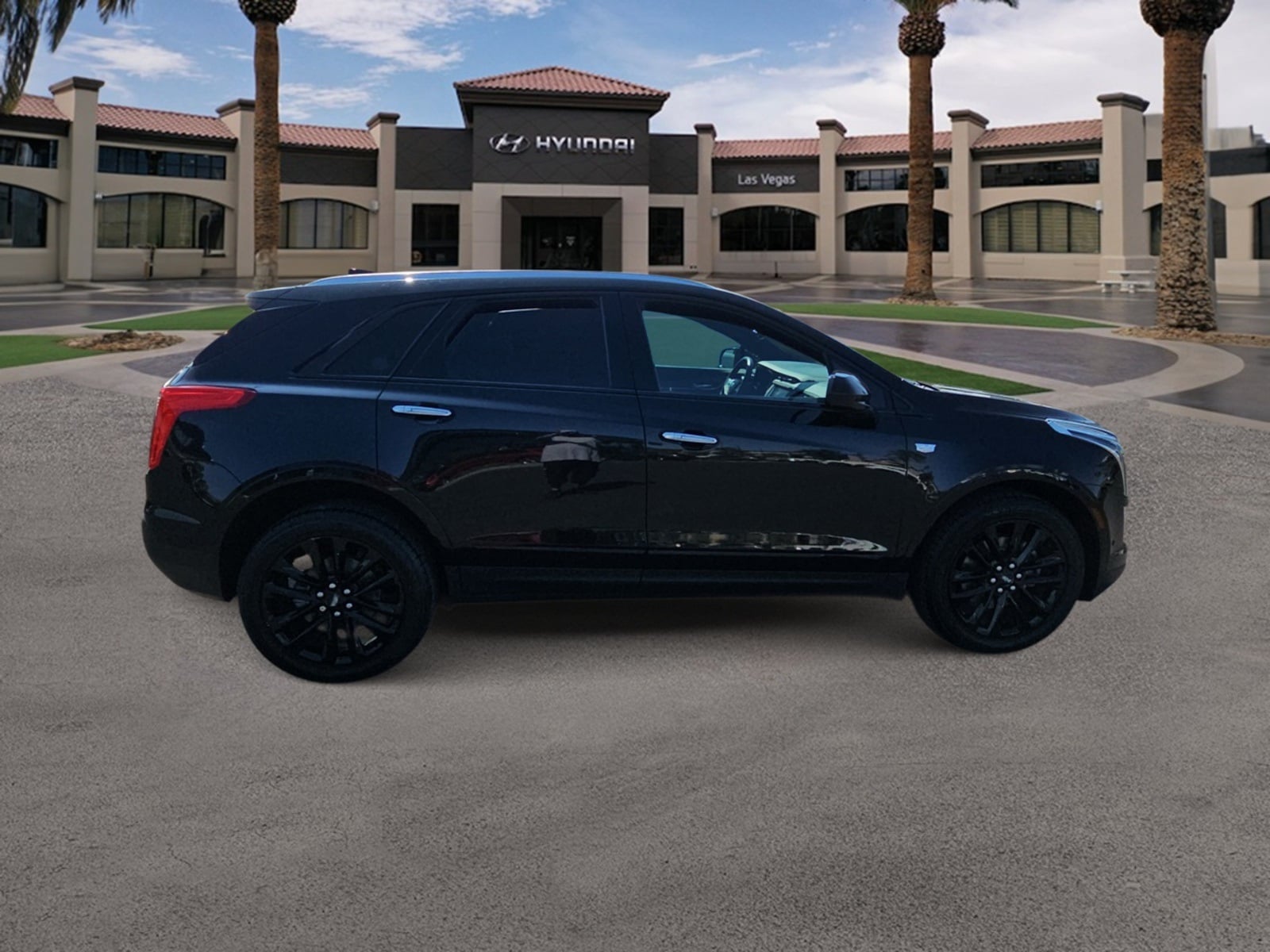 Thumbnail: 2017 Cadillac XT5 - 10