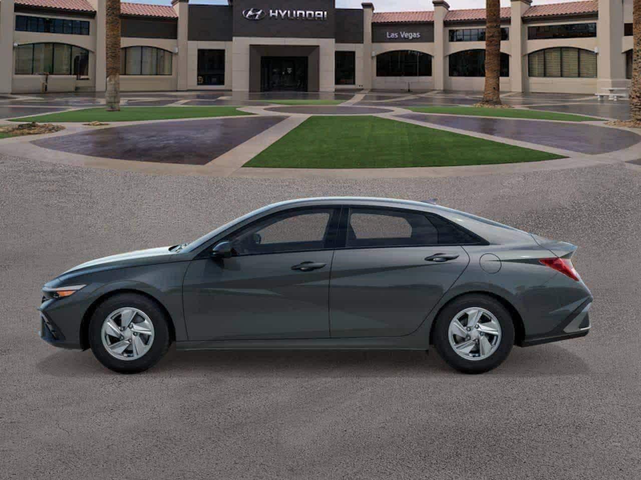 Thumbnail: 2026 Hyundai Elantra - 4