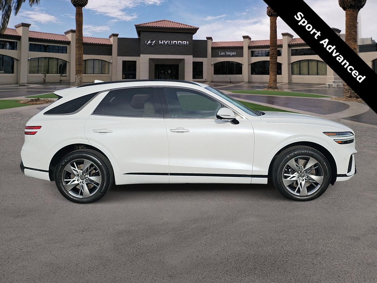 Thumbnail: 2023 Genesis GV70 - 9