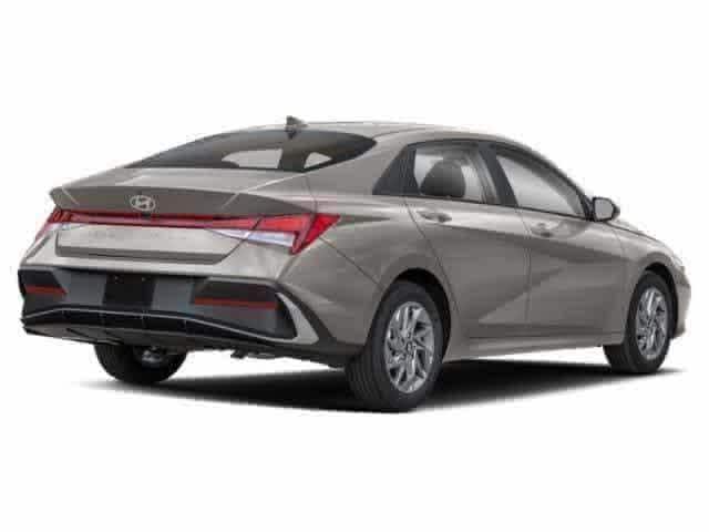 Thumbnail: 2026 Hyundai Elantra - 3